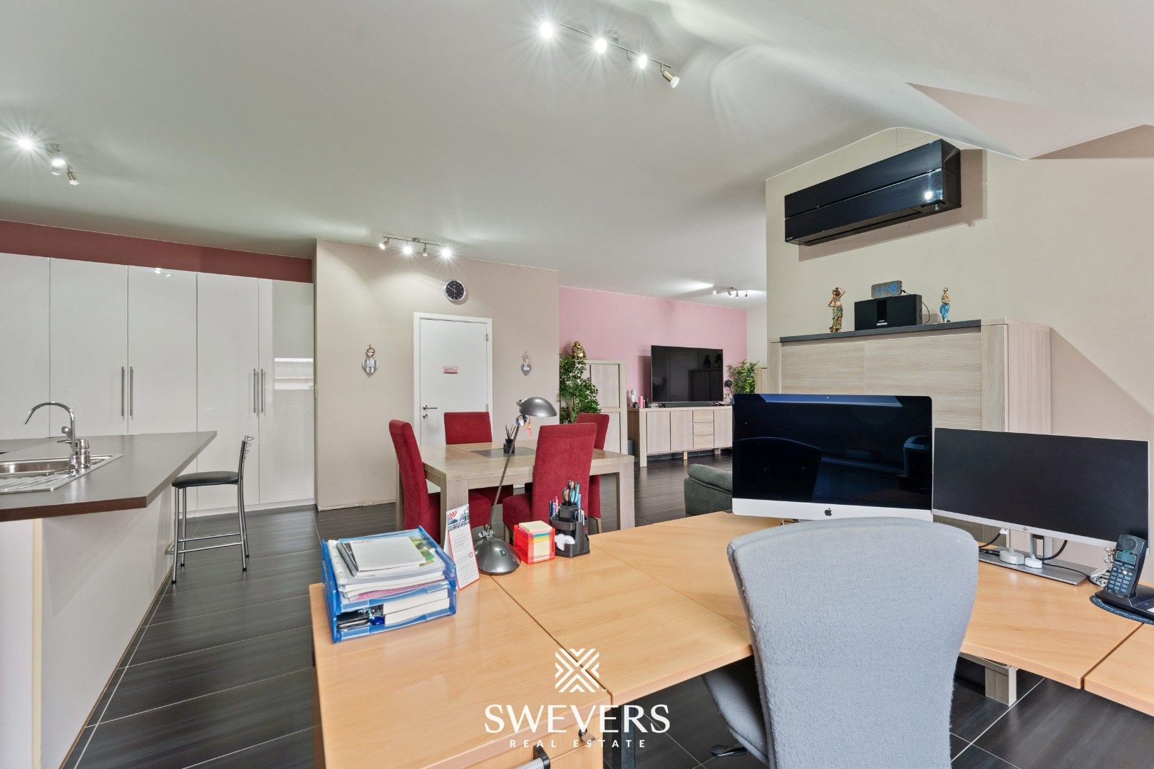 Ruim appartement van 134m² met groot terras te Zonhoven foto 13