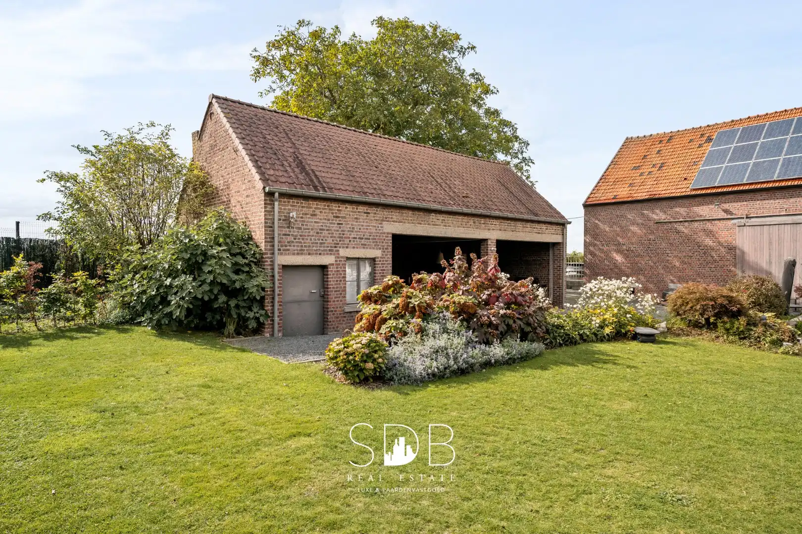 Prachtige landelijke hoeve woning met gezinstuin en graslanden op 1hectare foto 25