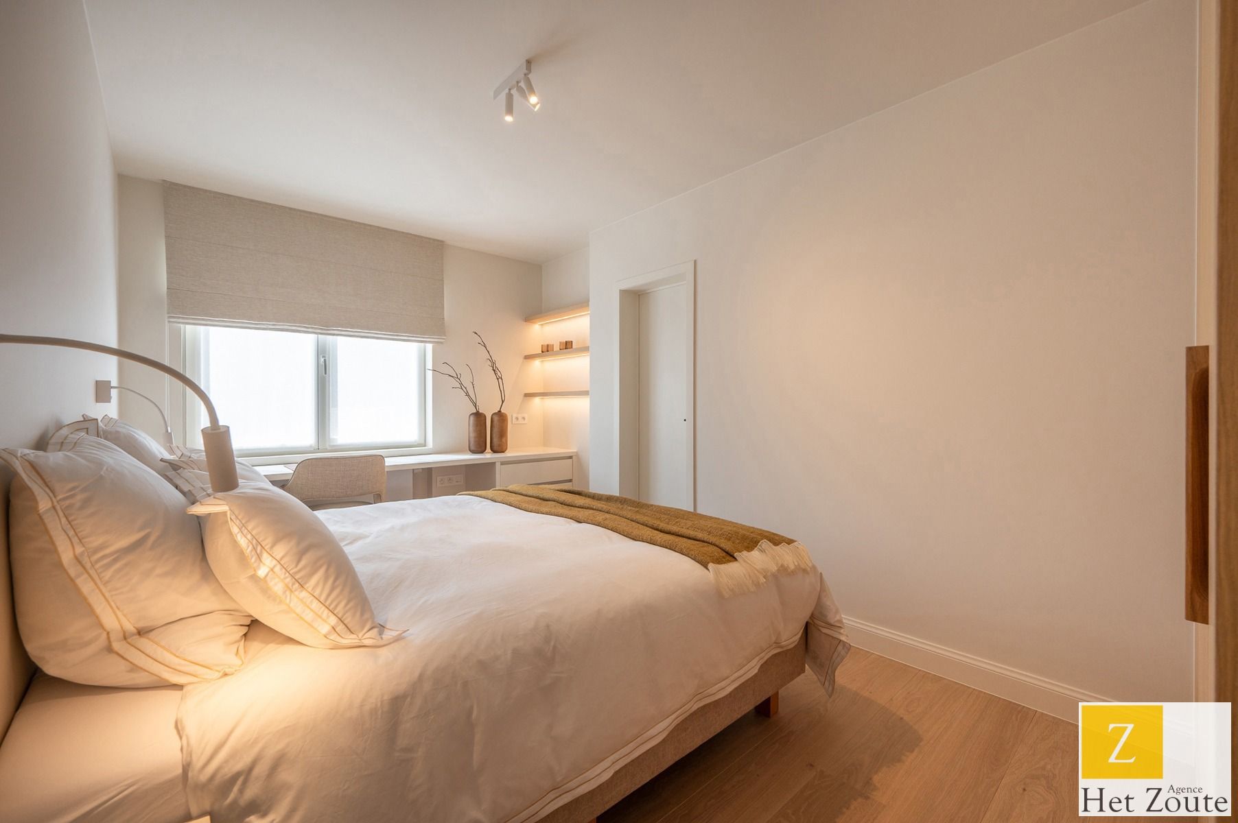 Gerenoveerd appartement op topligging met zeezicht foto 11