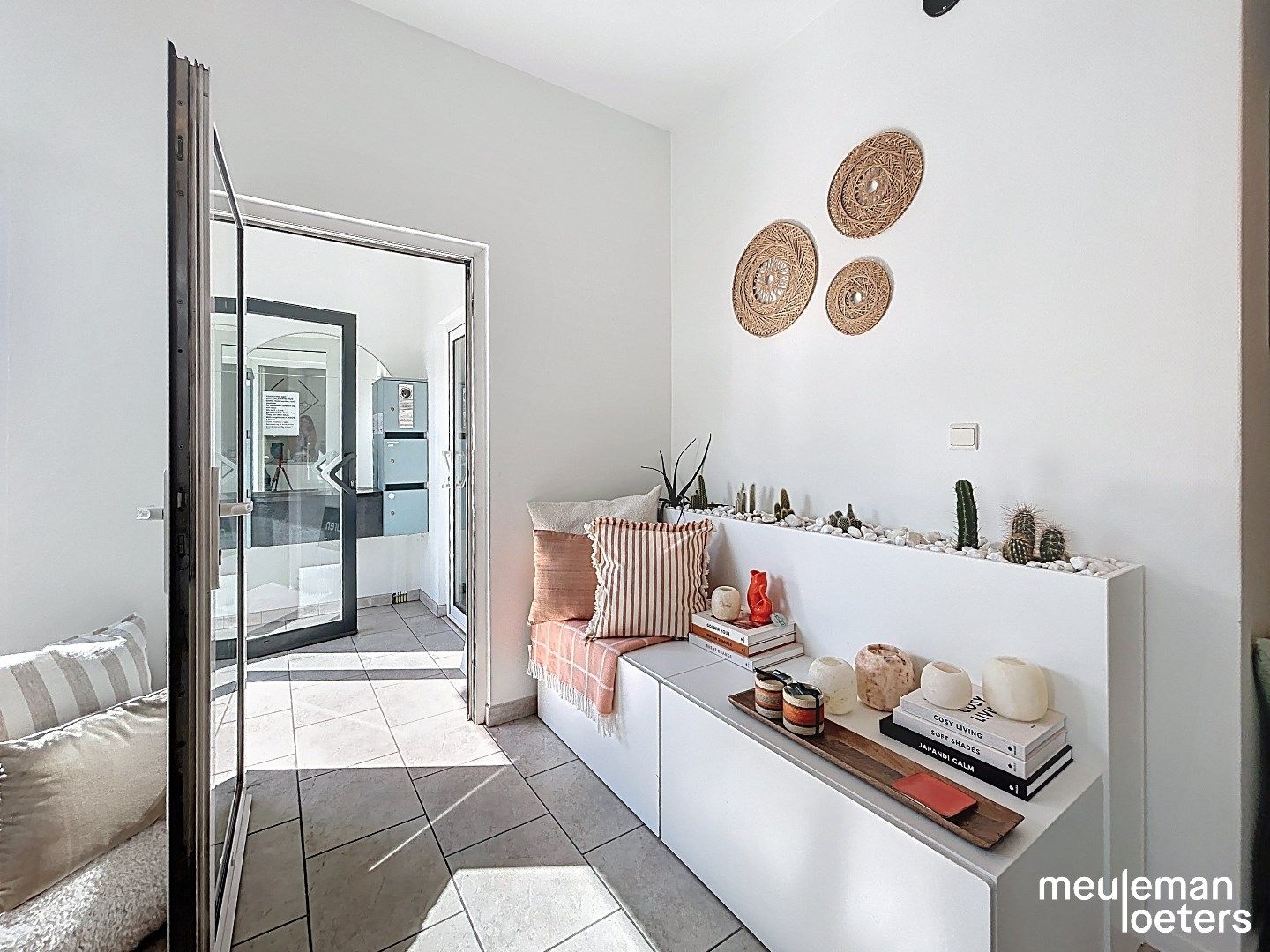 Instapklaar handelspand met ruime etalage  foto 2