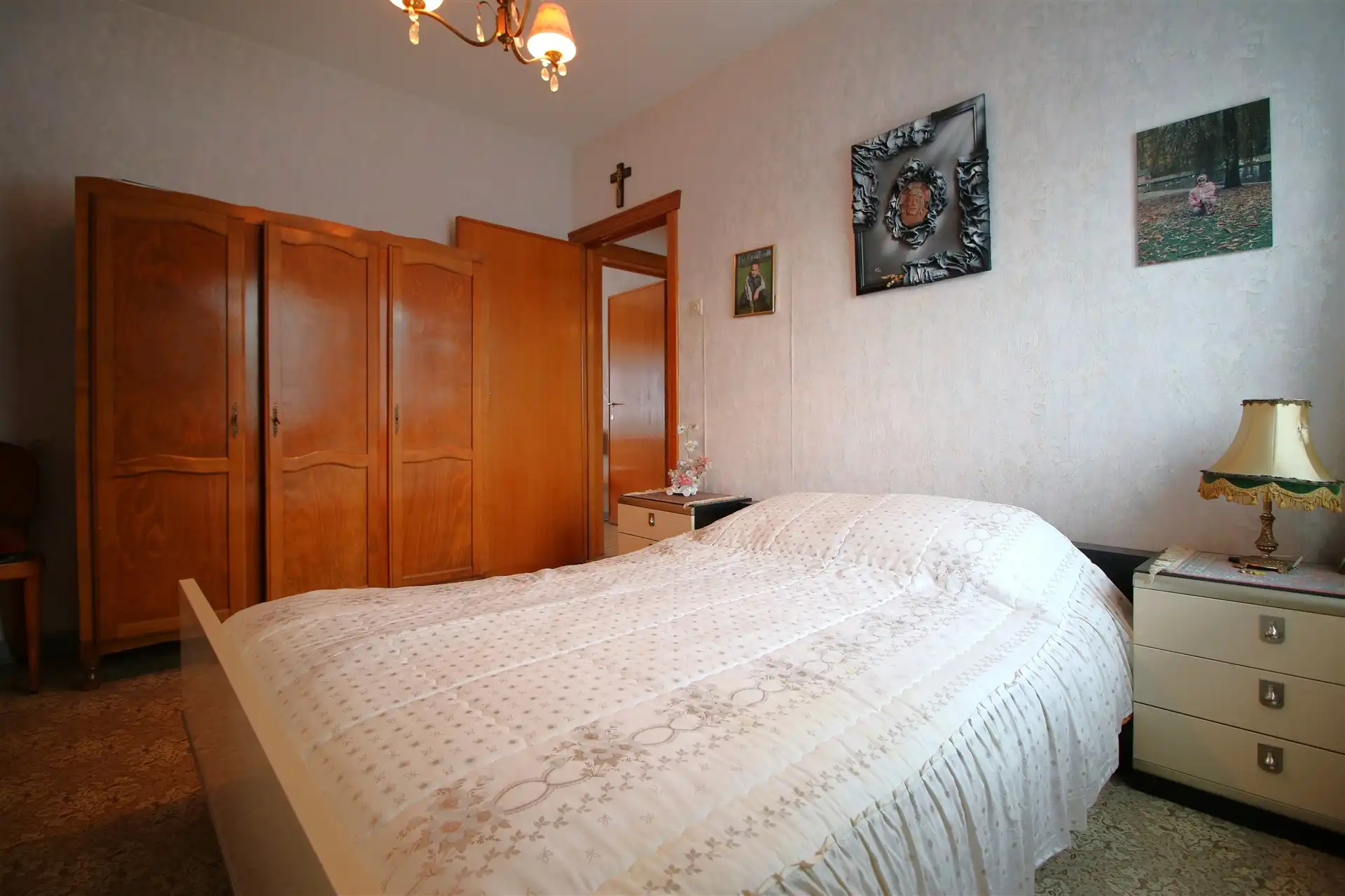 Op te frissen woning in het centrum foto 19