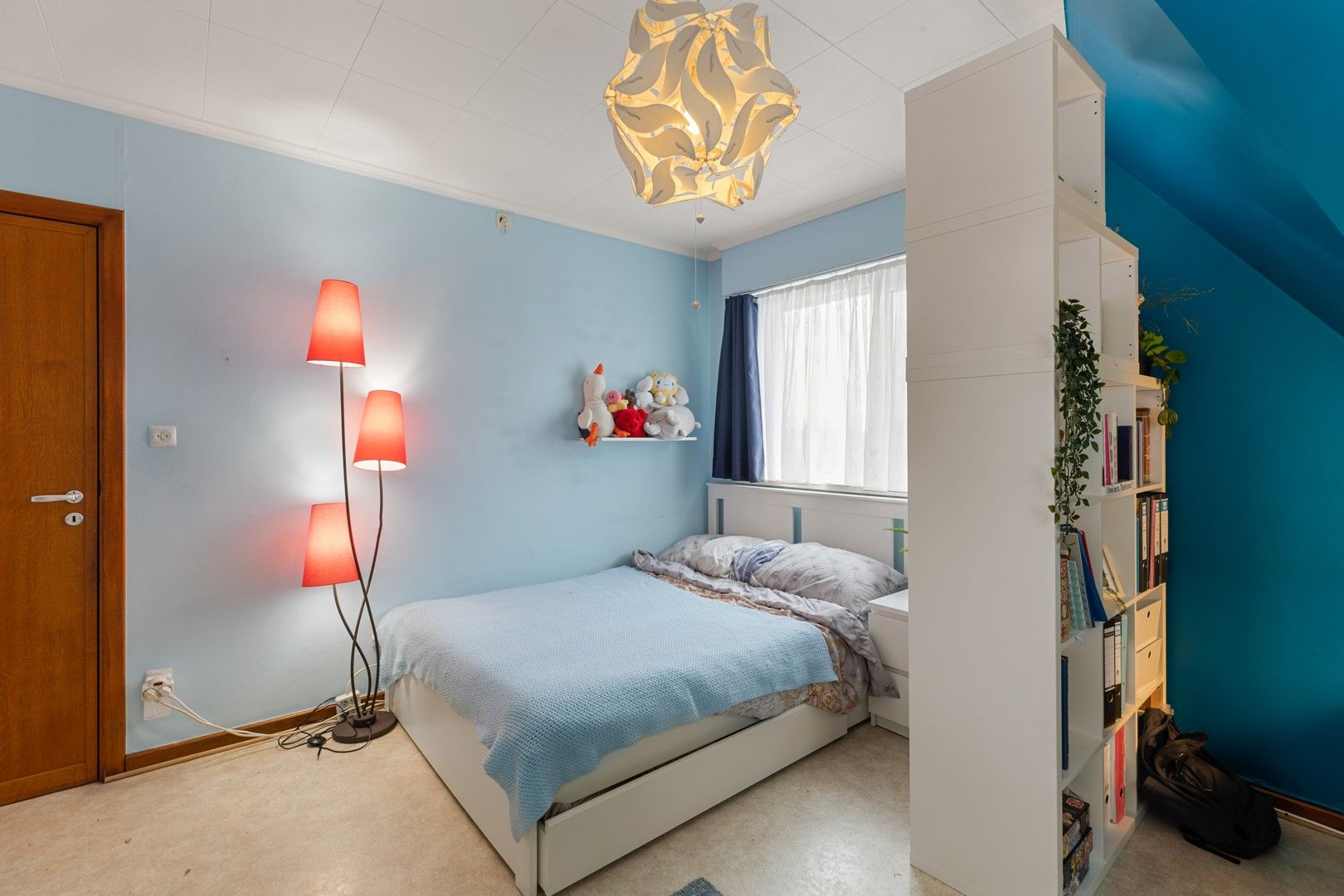 Halfopen gezinswoning in het hart van het landelijke Gontrode, met zicht op agrarisch gebied foto 13