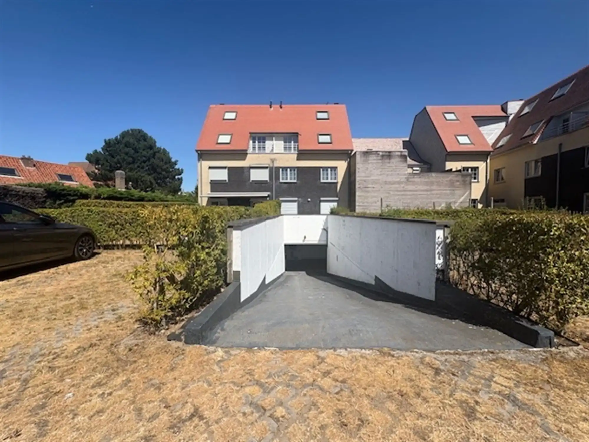 Ondergrondse garagebox in de Vosseslag foto {{pictureIndex}}