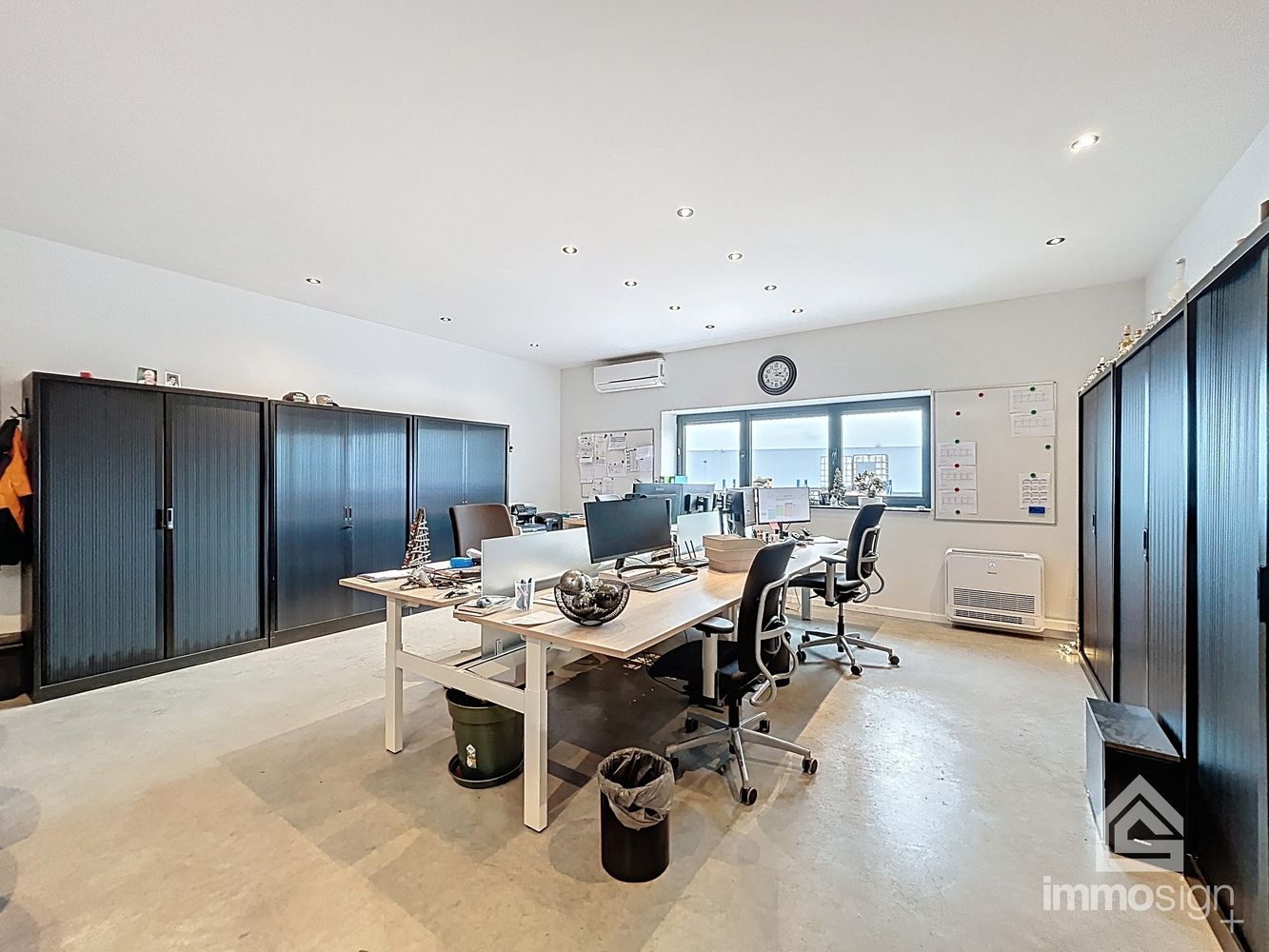 Veelzijdige halfopen bedrijfshal met kantoor en buitenruimte in Pelt! foto 18