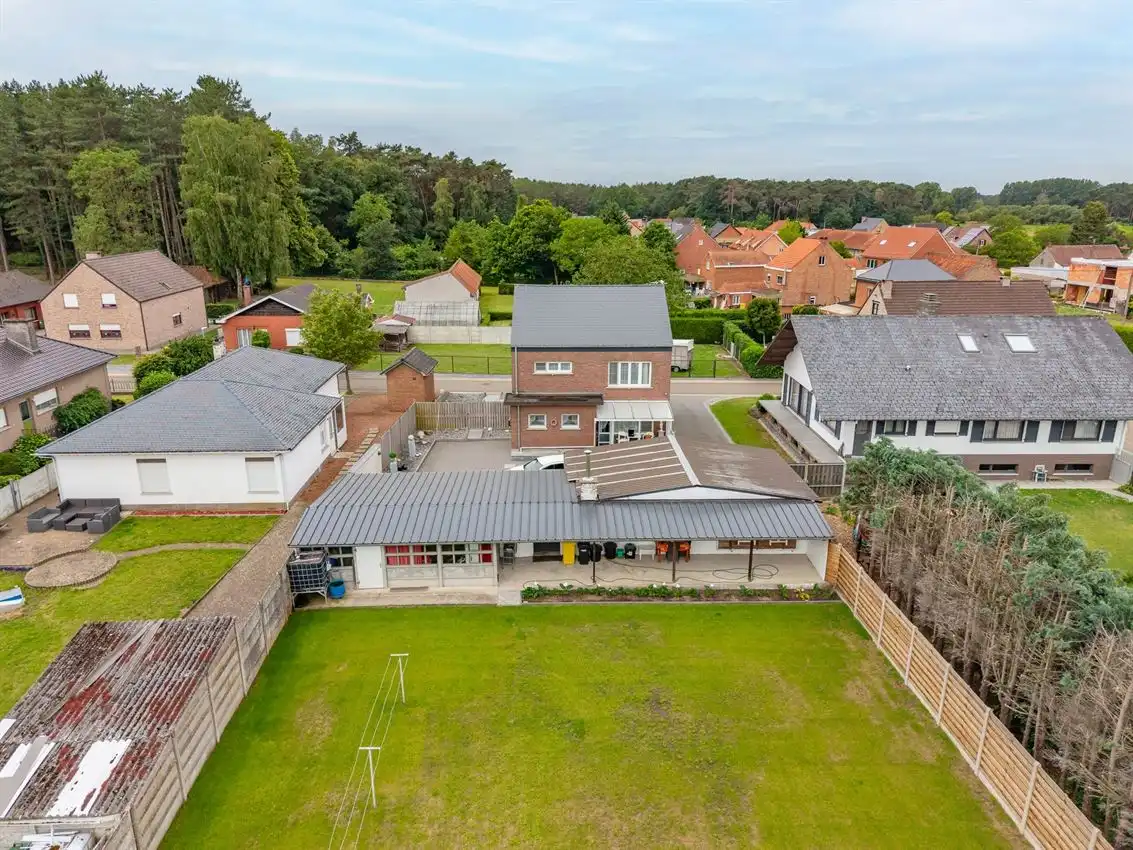 Charmante woning met grote tuin in het landelijke hart van Testelt foto 4