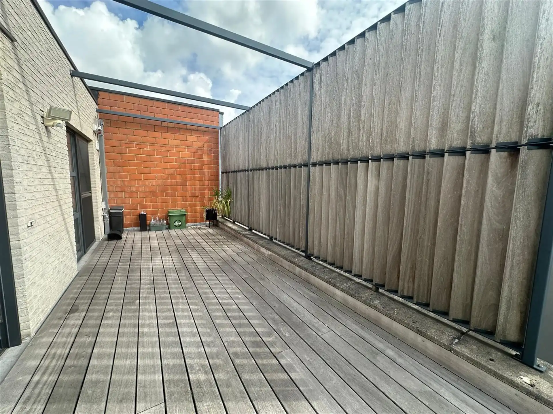 Stijlvol en lichtrijk appartement met twee terrassen en open uitzicht foto 6