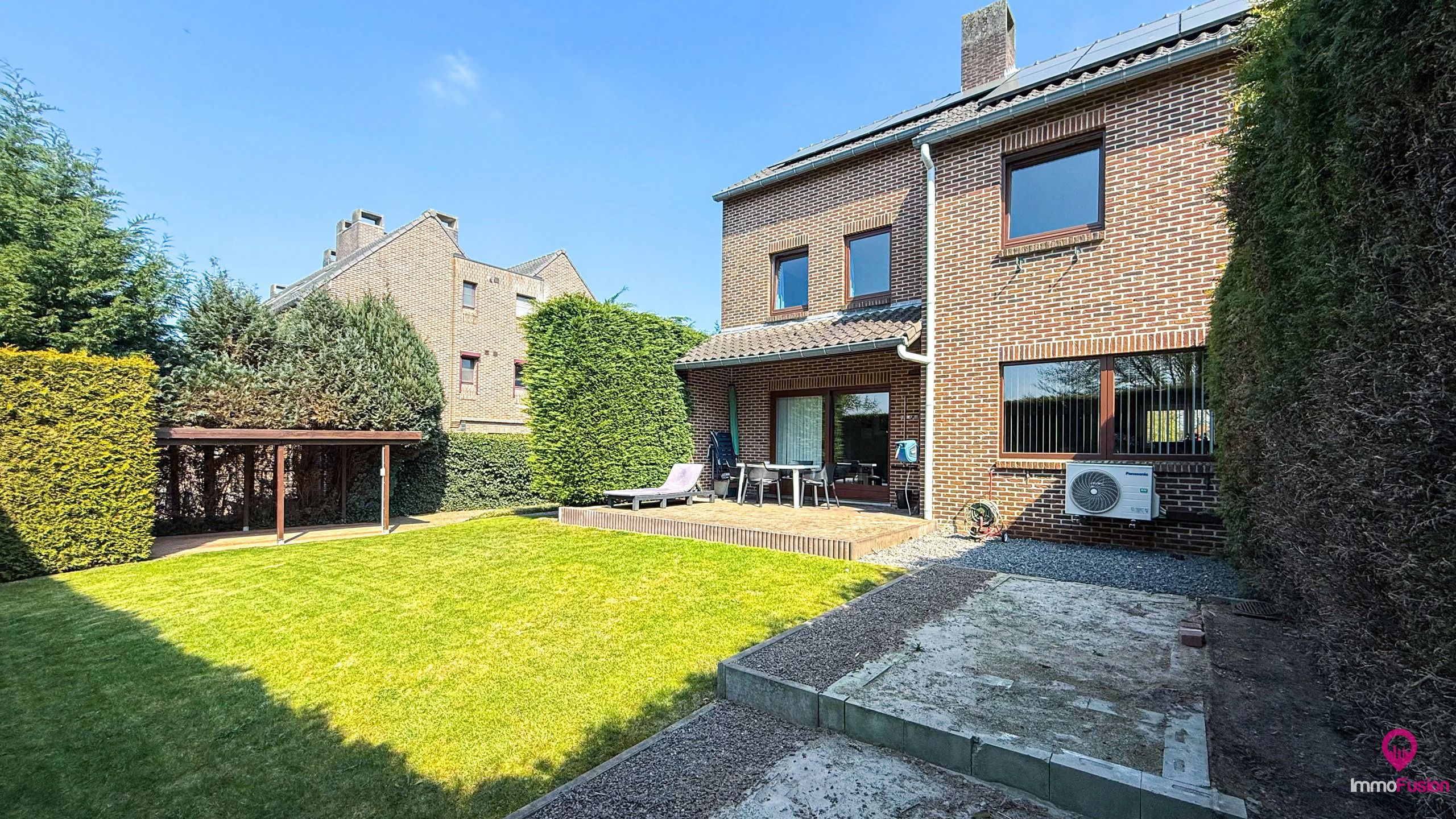 Charmante woning met 3 slaapkamers en inpandige garage! foto 31