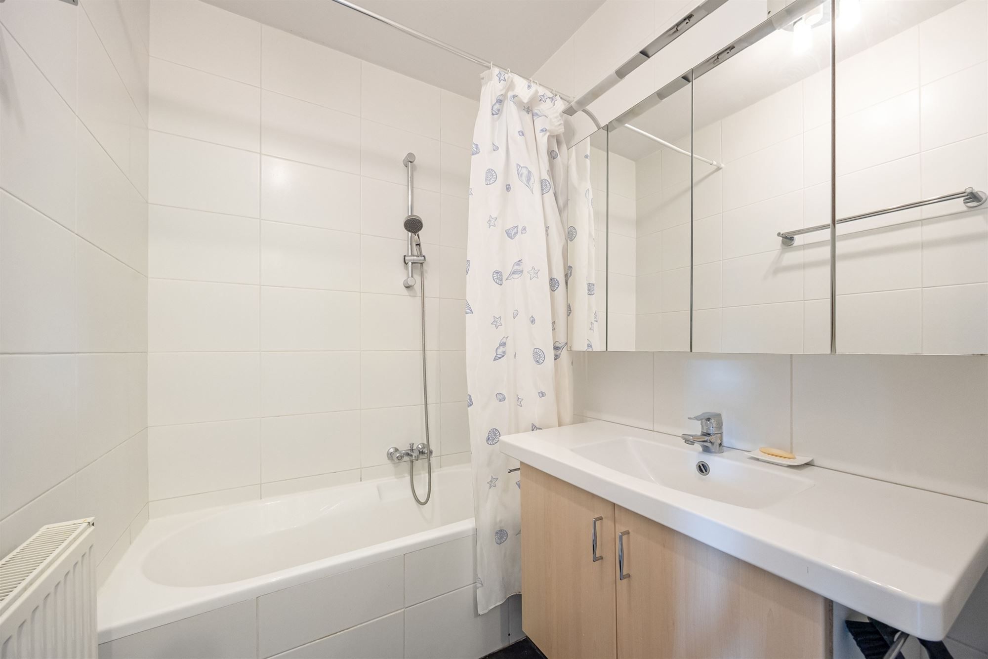 Instapklaar app. met 2 slpkmrs. en terras foto 4