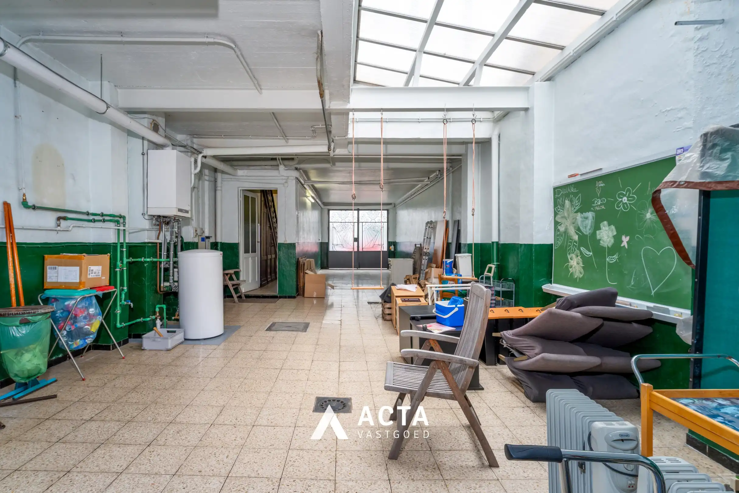 Ruime woning met 5 slaapkamers, garage en zonnige tuin  foto 4