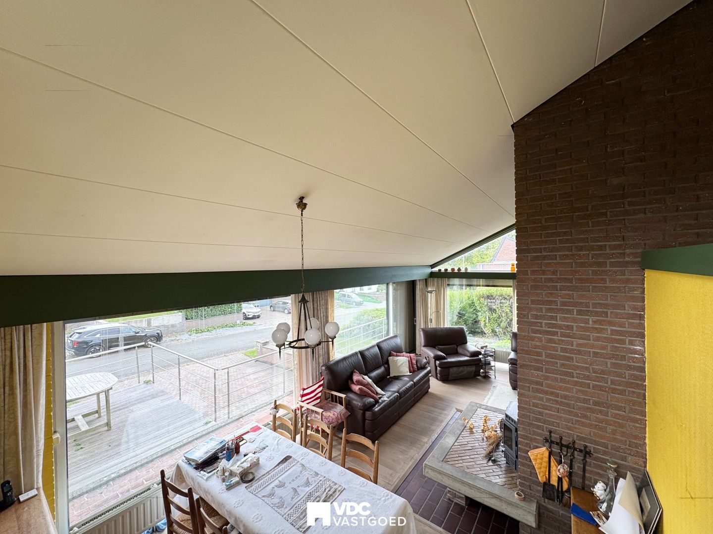 Ruime open bebouwing met prachtige tuin en 4 slaapkamers! foto 6