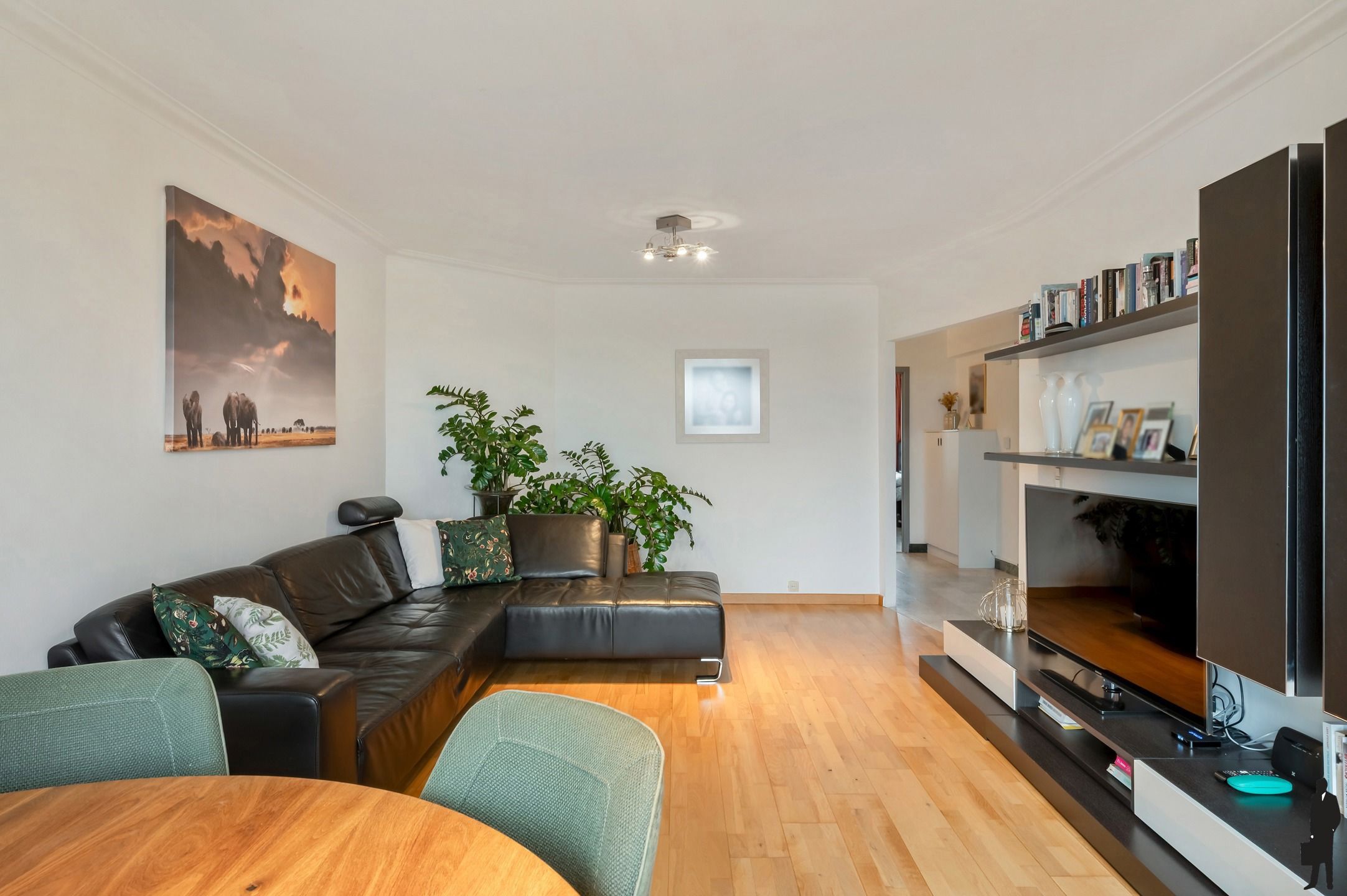 Panoramisch en lichtrijk 2-slpk appartement. foto 6