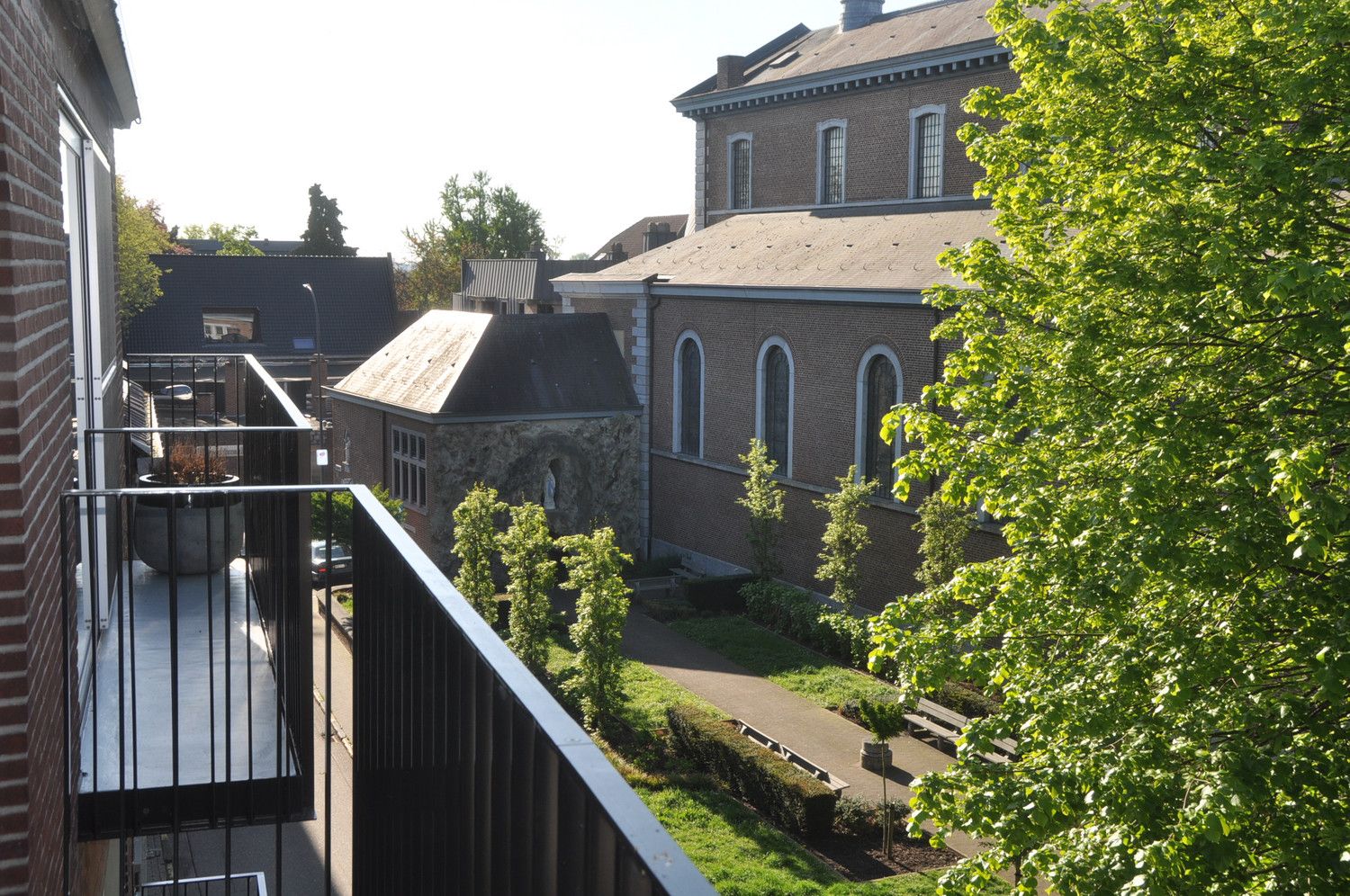 Instapklaar appartement met 3 slaapkamers in hartje Maaseik. foto 14