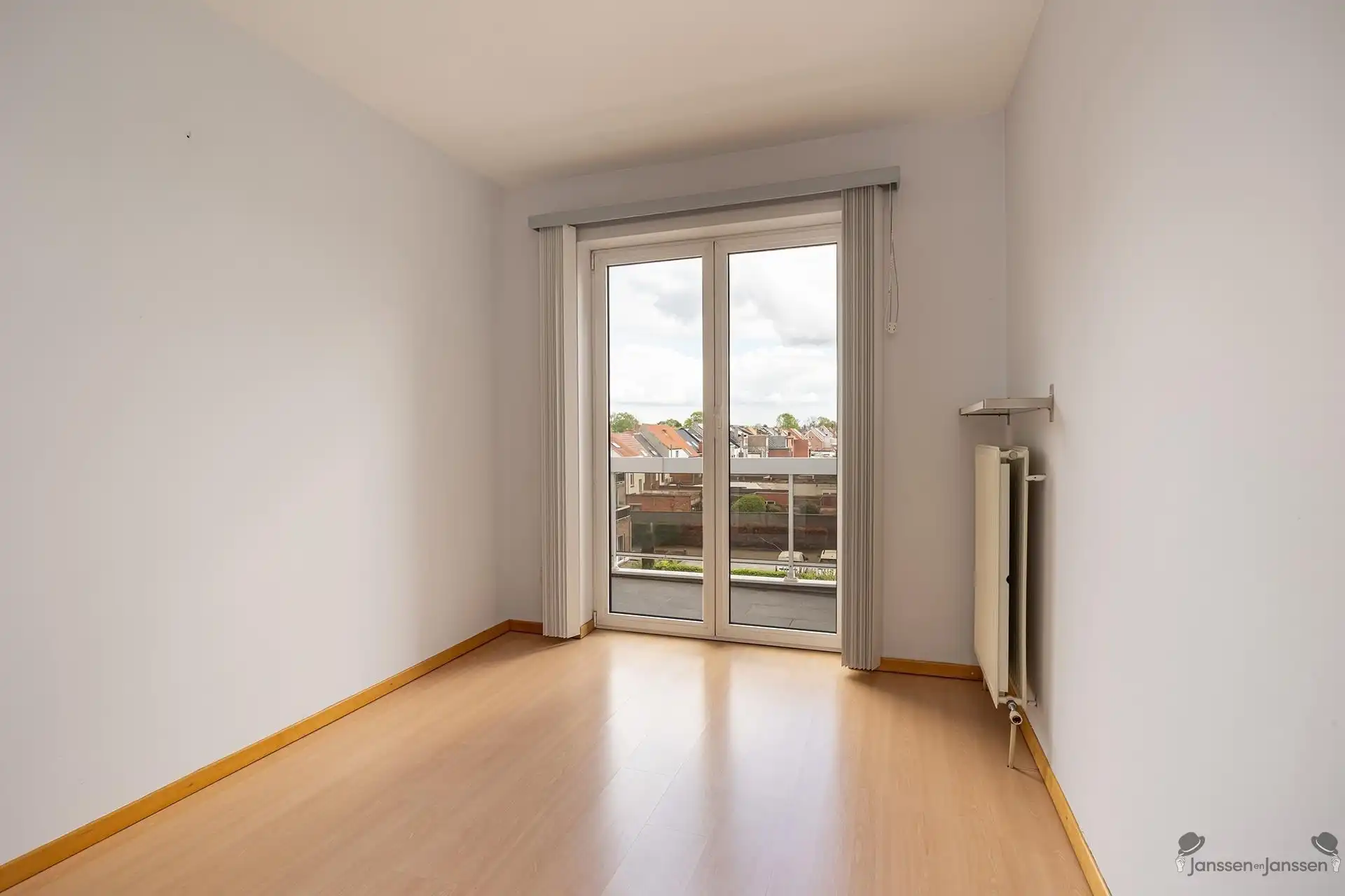 Centraal gelegen appartement met 3 slpks en 2 badkamers foto 14