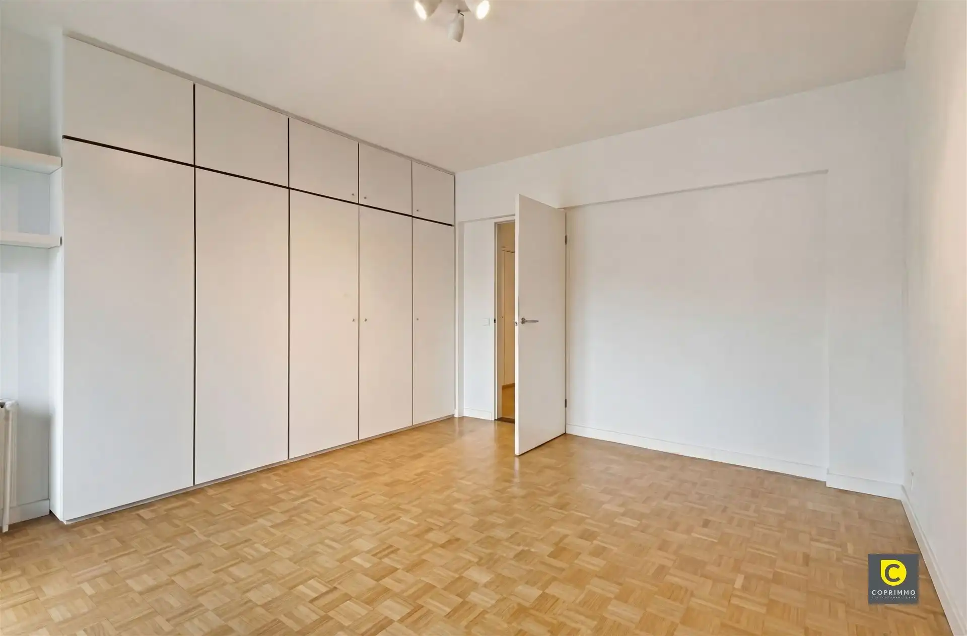 Ruim, instapklaar 2 slpk app met 2 terrassen! foto 8