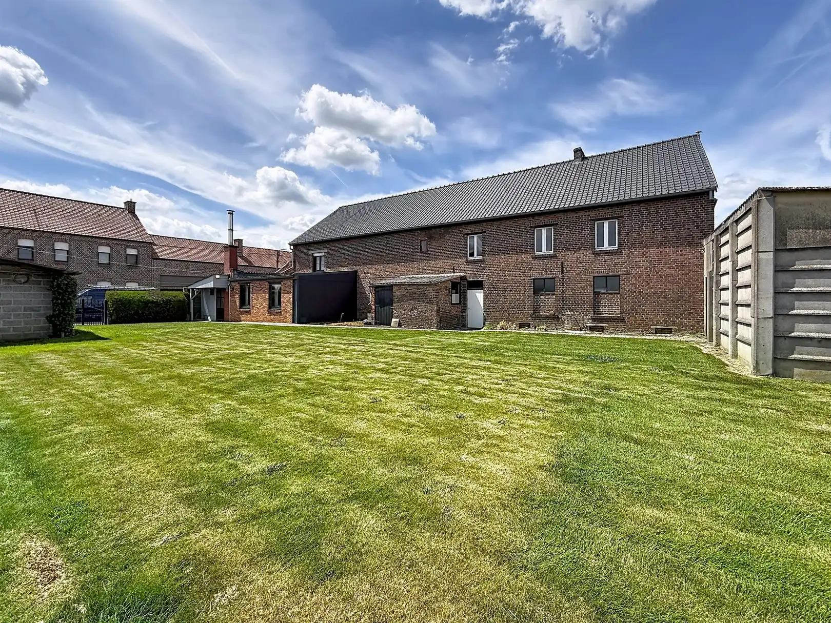 Voormalige hoeve met aanbouw en tuin, 26a 01ca foto 7
