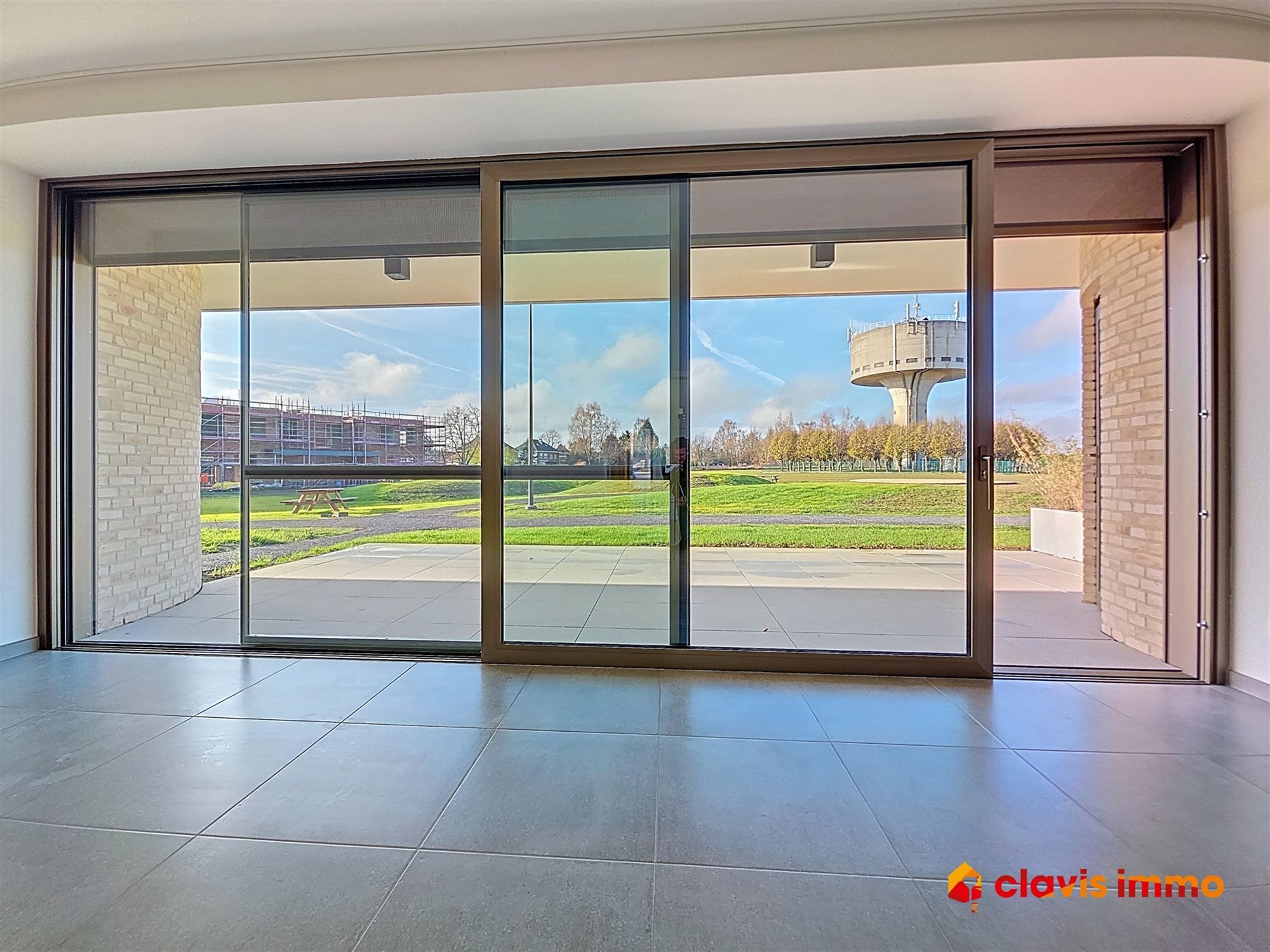 NIEUWBOUWAPPARTEMENT MET TERRAS & PARKING foto 7