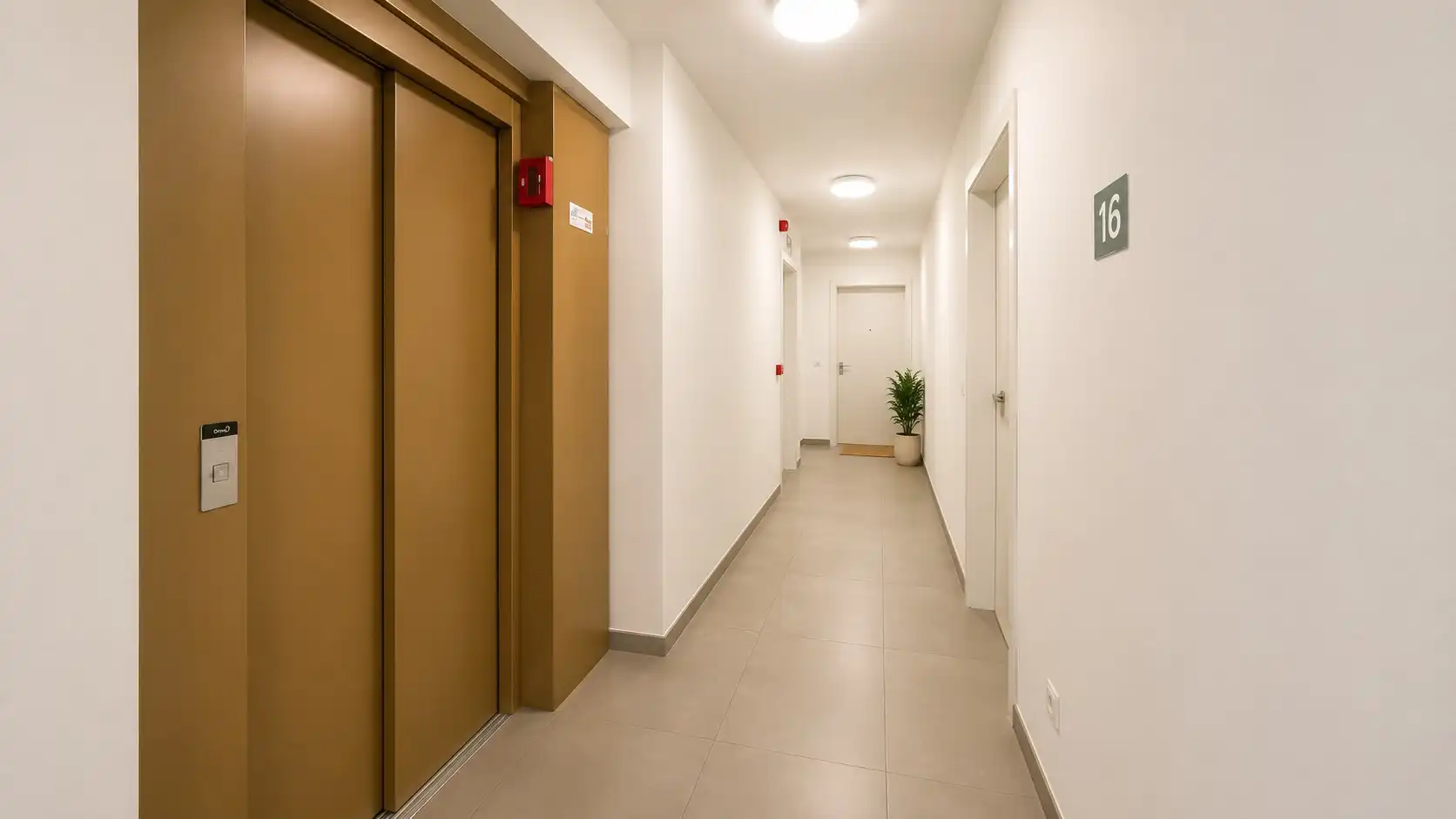 Instapklaar appartement met terras en autostaanplaats te Lokeren foto 8