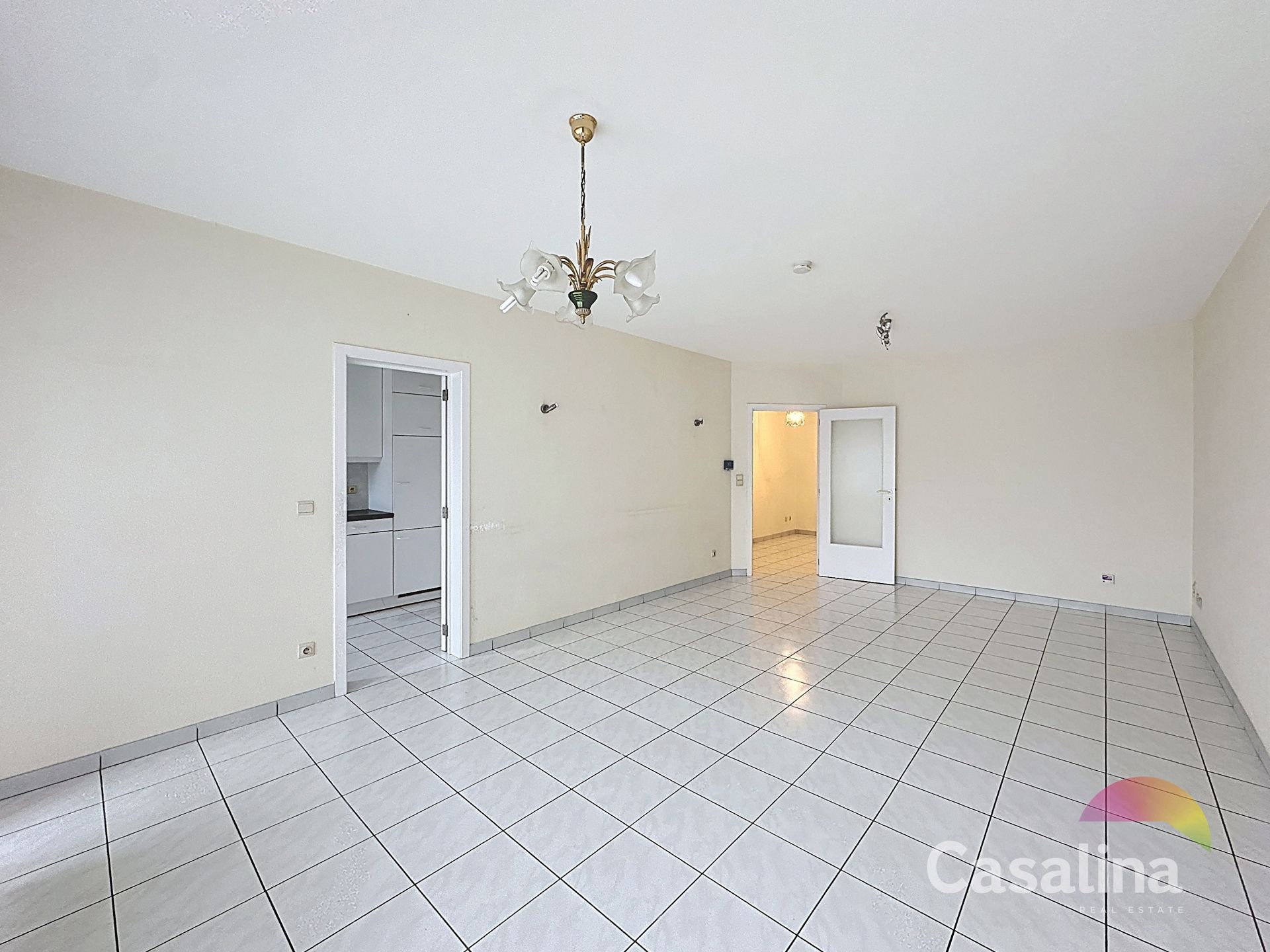 APPARTEMENT MET MOOI TERRAS, 82 m², centrale ligging foto 3