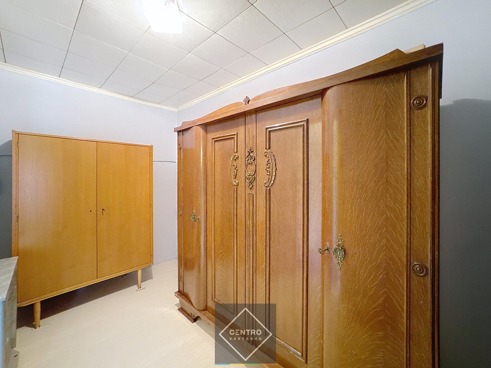 Op te frissen woning met ruime garage/opslagplaats en 3 slpks te Sint-Andries! foto 12