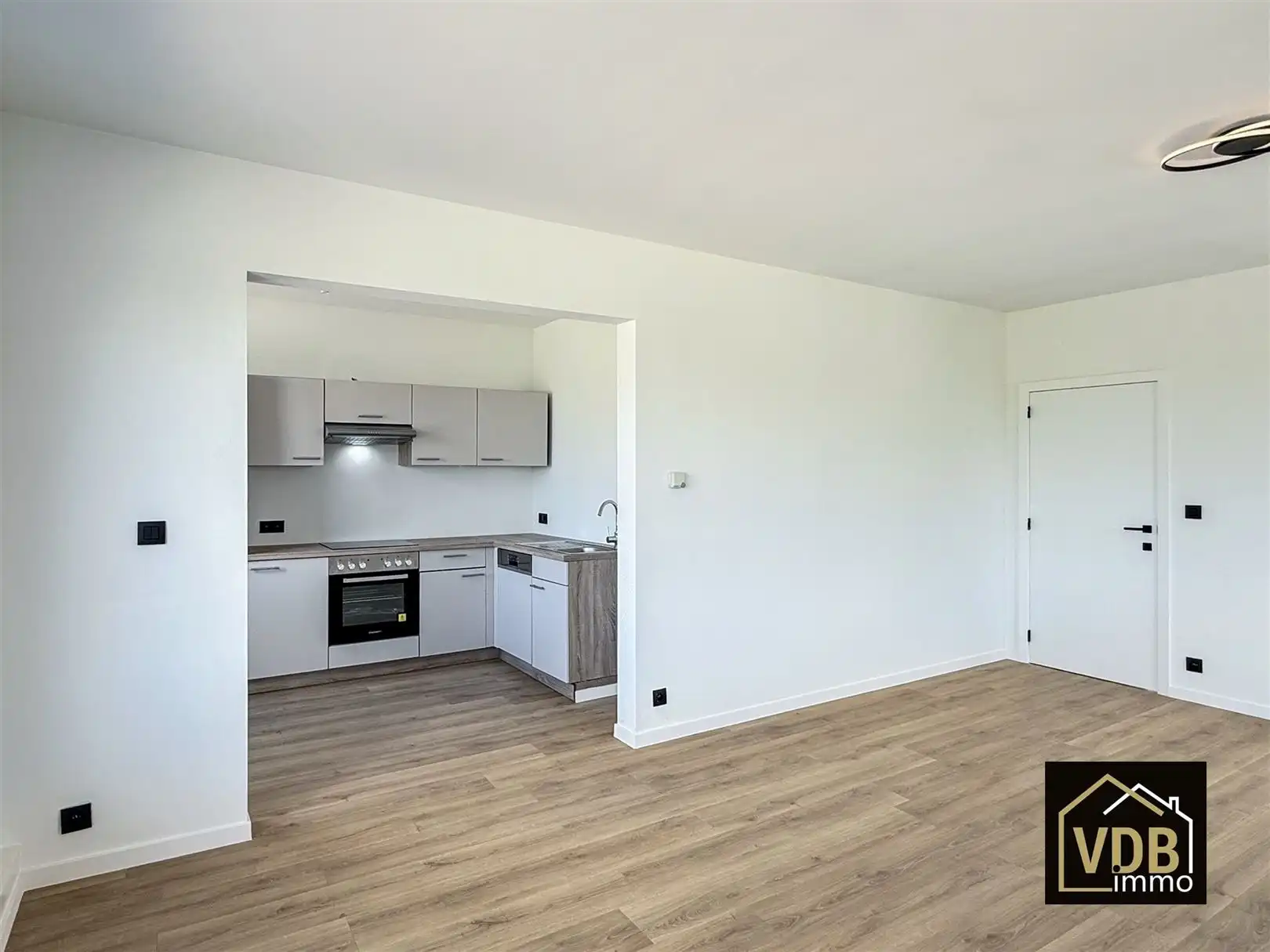 GERENOVEERD APPARTEMENT - 2 SLAAPKAMERS foto 8