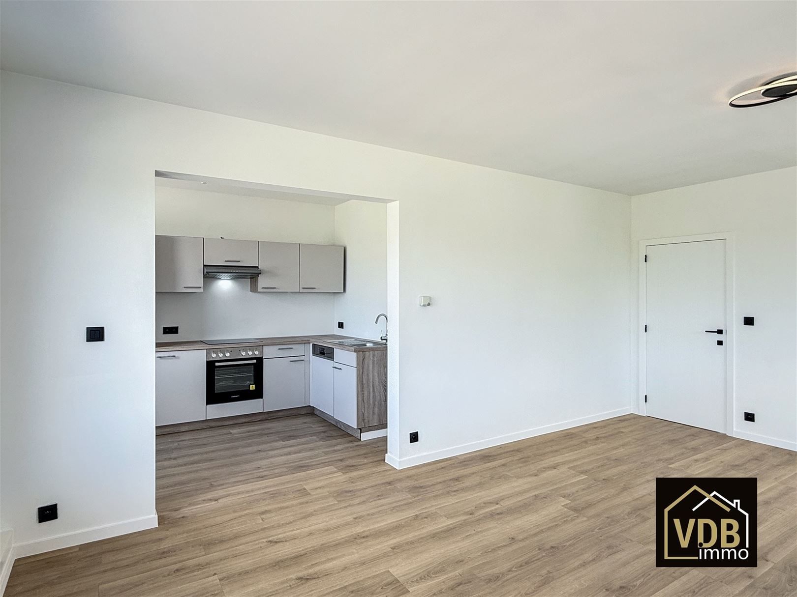 GERENOVEERD APPARTEMENT - 2 SLAAPKAMERS foto 8