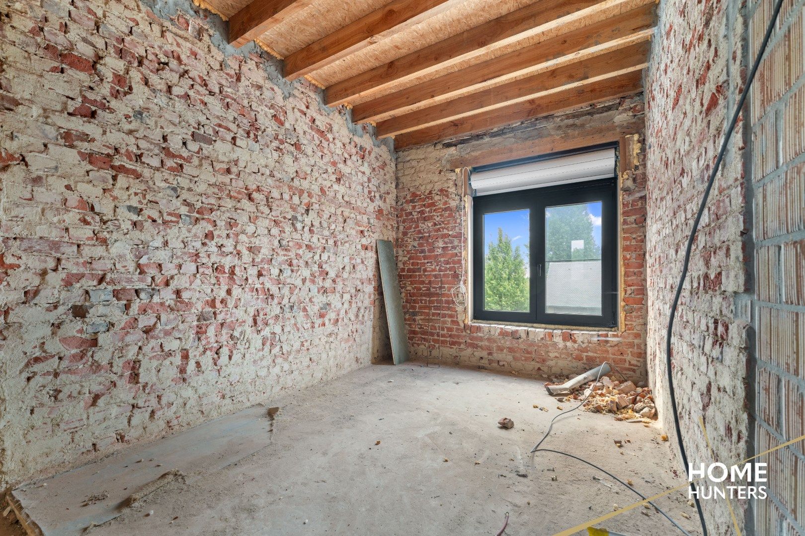 Verder af te werken woning met 3 slaapkamers, dressing, garage en ruime tuin – Ieper foto 19