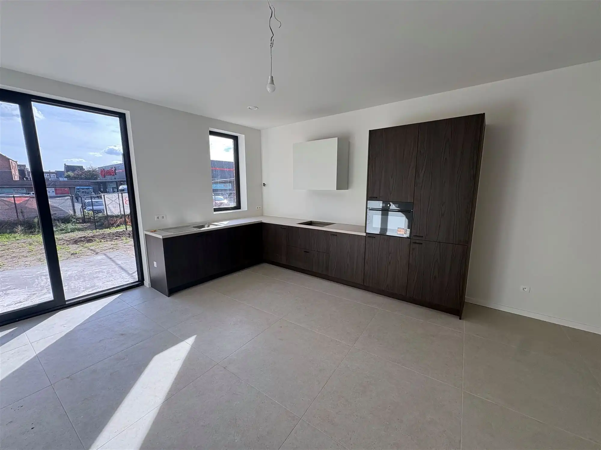 Ruim appartement met 2 slaapkamers en grote zuidtuin. foto 8