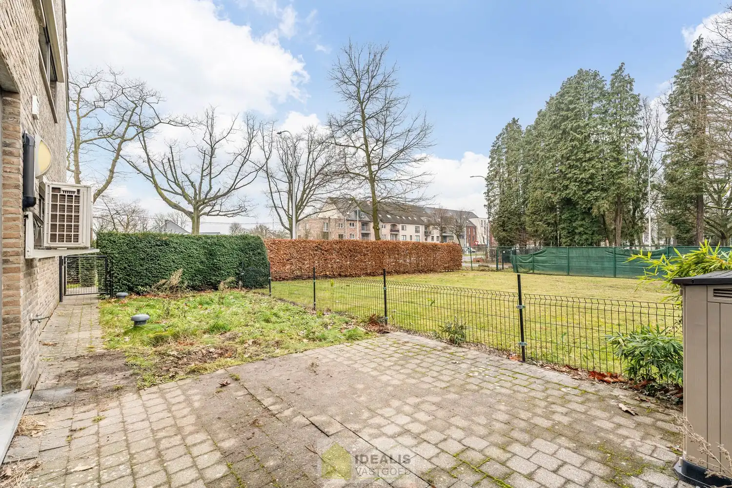 Idealis Vastgoed – Ruim op te frissen gelijkvloers appartement met 3 slaapkamers foto 25