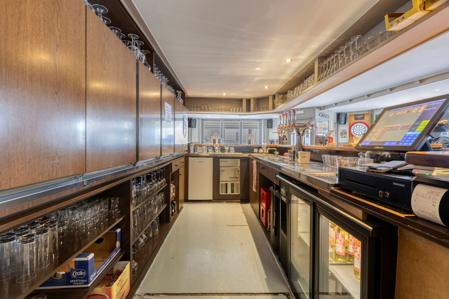 Taverne met appartement foto 11