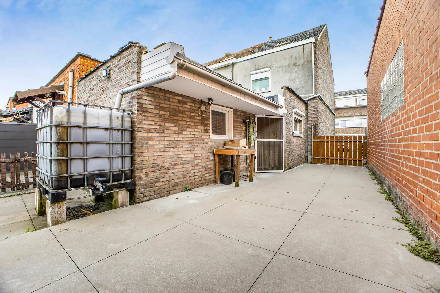 Eengezinswoning met 2 slaapkamers, inrichtbare zolder & tuin foto 20