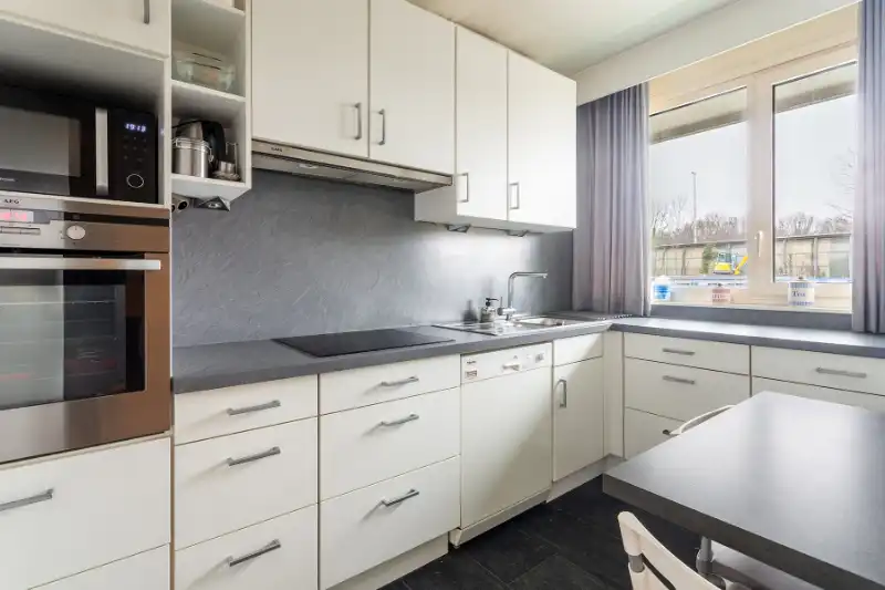 Ruim 3 slpk. appartement + P foto 8