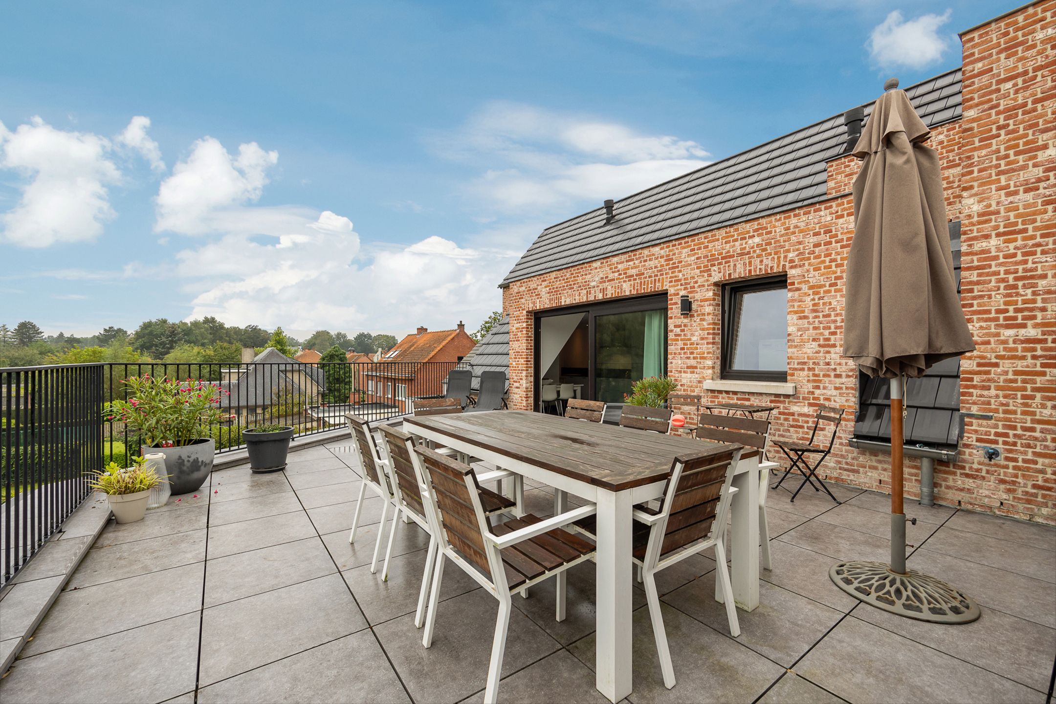 Recente penthouse met ruim terras te huur in Westmalle.  foto 9