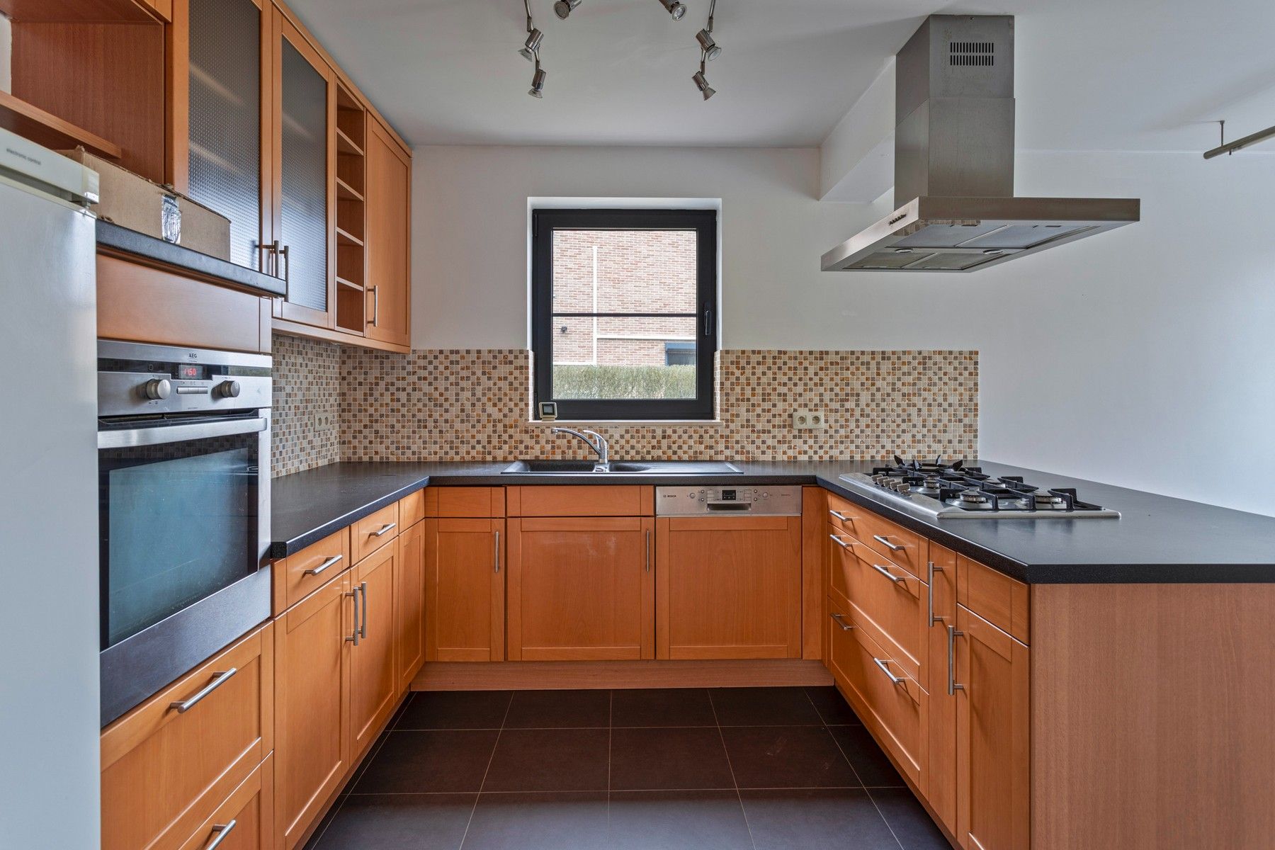 Instapklare villa op groot perceel met maximale privacy. foto 10