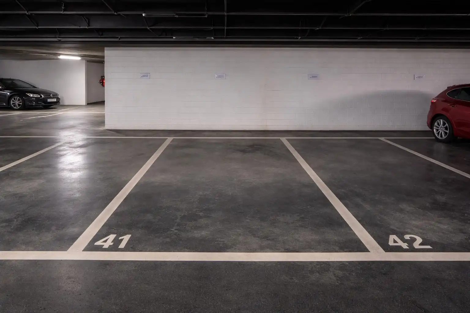 Ruim appartement met 3 slaapkamers, 2 badkamers en garage. foto 18