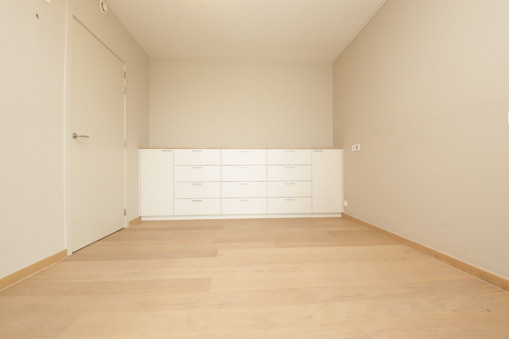 ASSISTENTIEFLAT MET ONDERGRONDSE PARKEERPLAATS foto 10