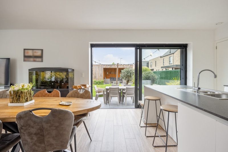 Recente, zeer goed gelegen woning met tuin foto 12