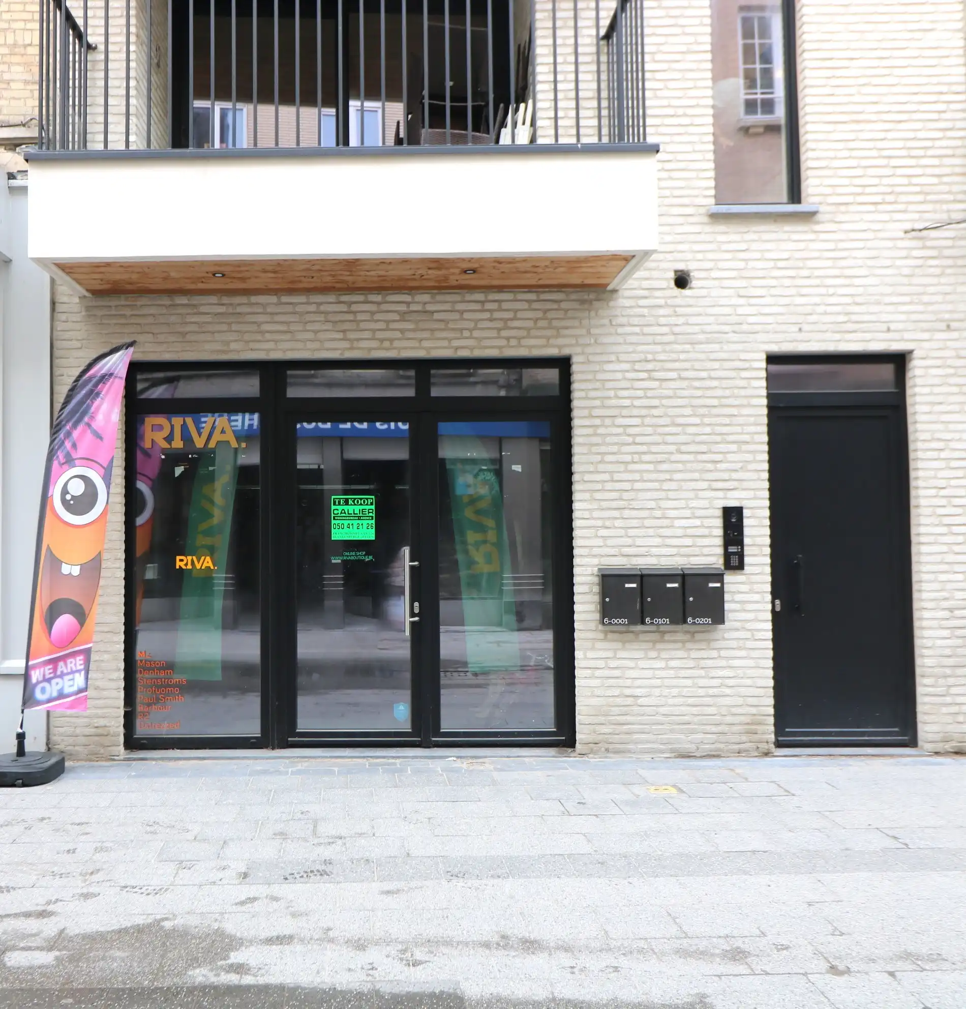 Nieuwbouw handelspand gelegen in de vernieuwde Vissersstraat. foto {{pictureIndex}}