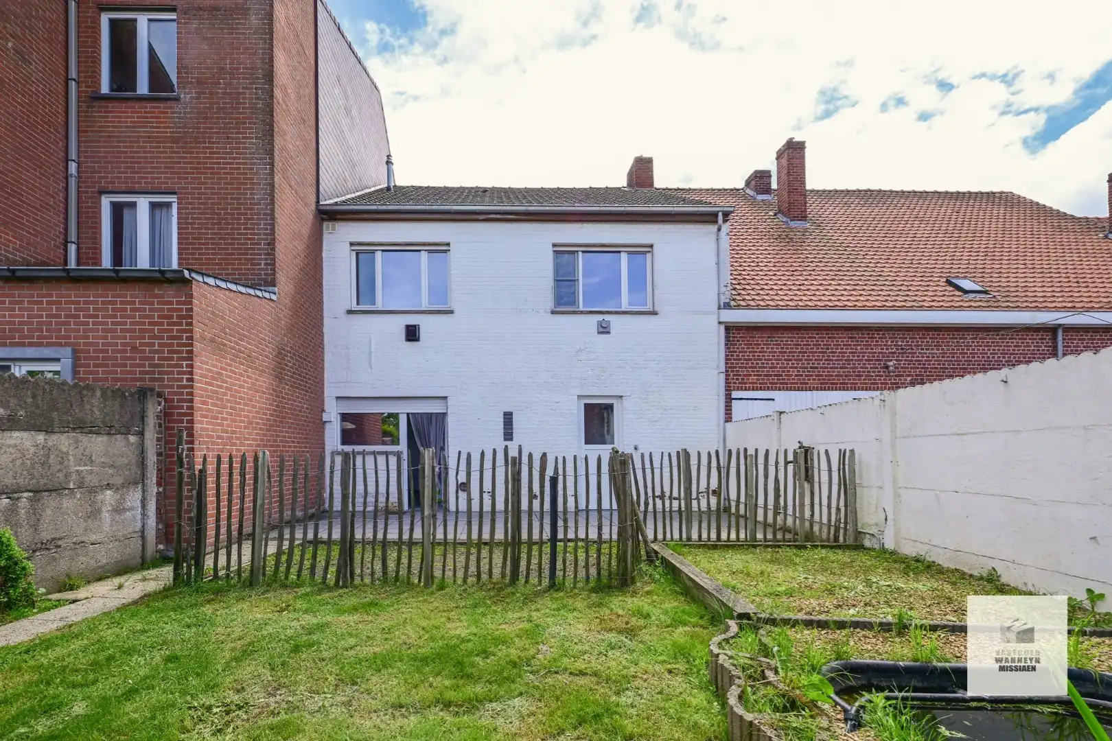 Gerenoveerde rijwoning met 3 slpk, tuin en garage in Zwevezele foto 25