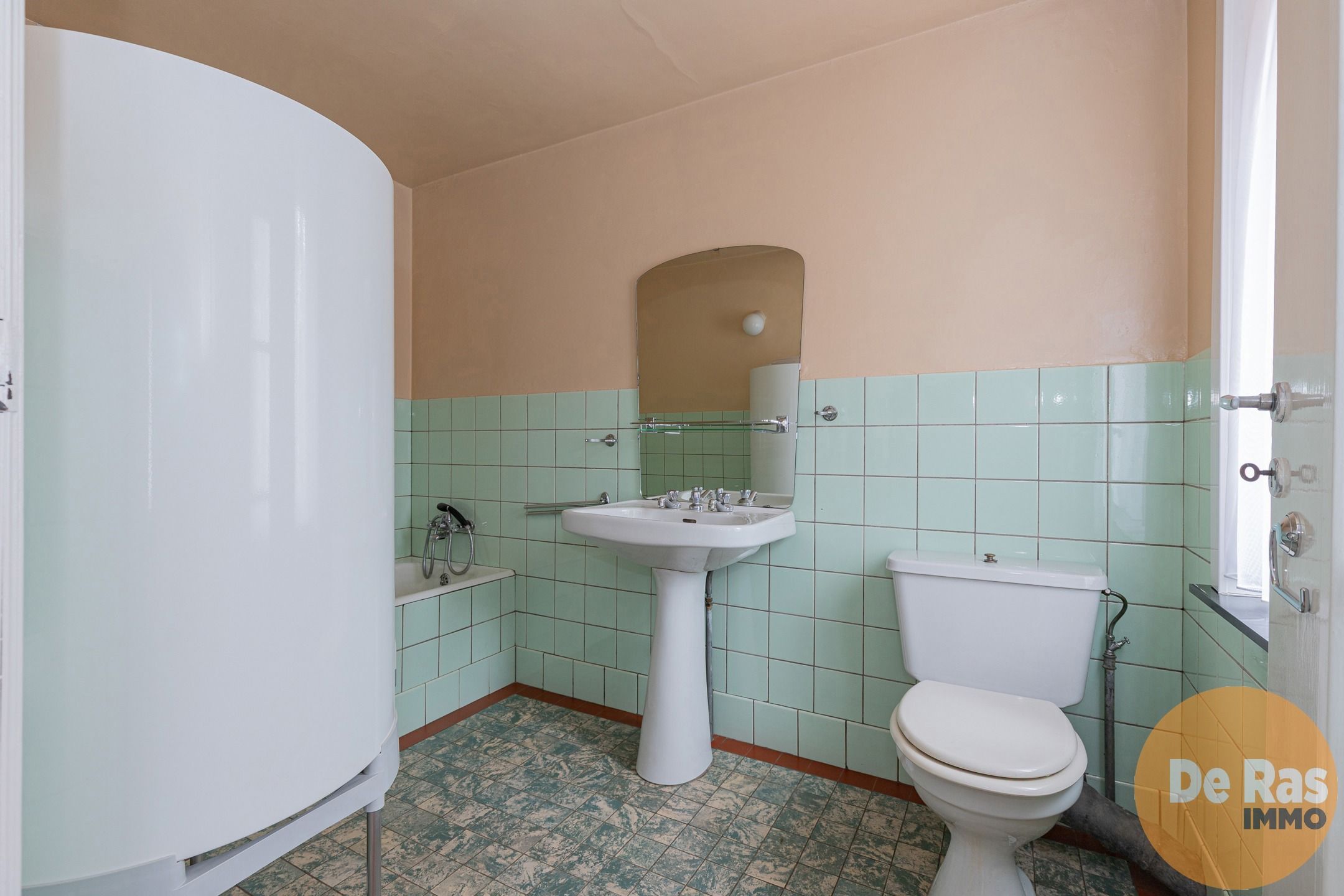 LEDE CENTRUM - Charmante renovatiewoning  op circa 10 are foto 12