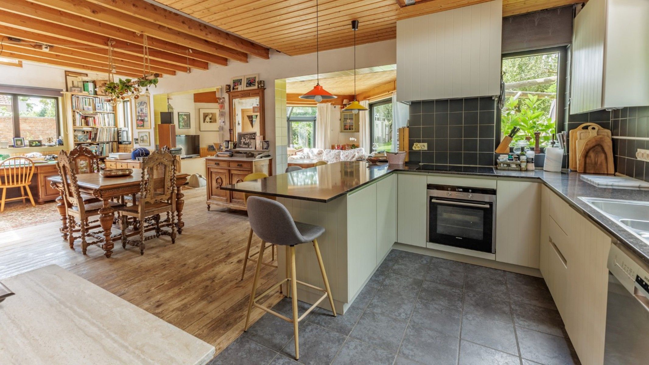 Vrijstaande woning op een perceel van meer dan 45 are foto 12