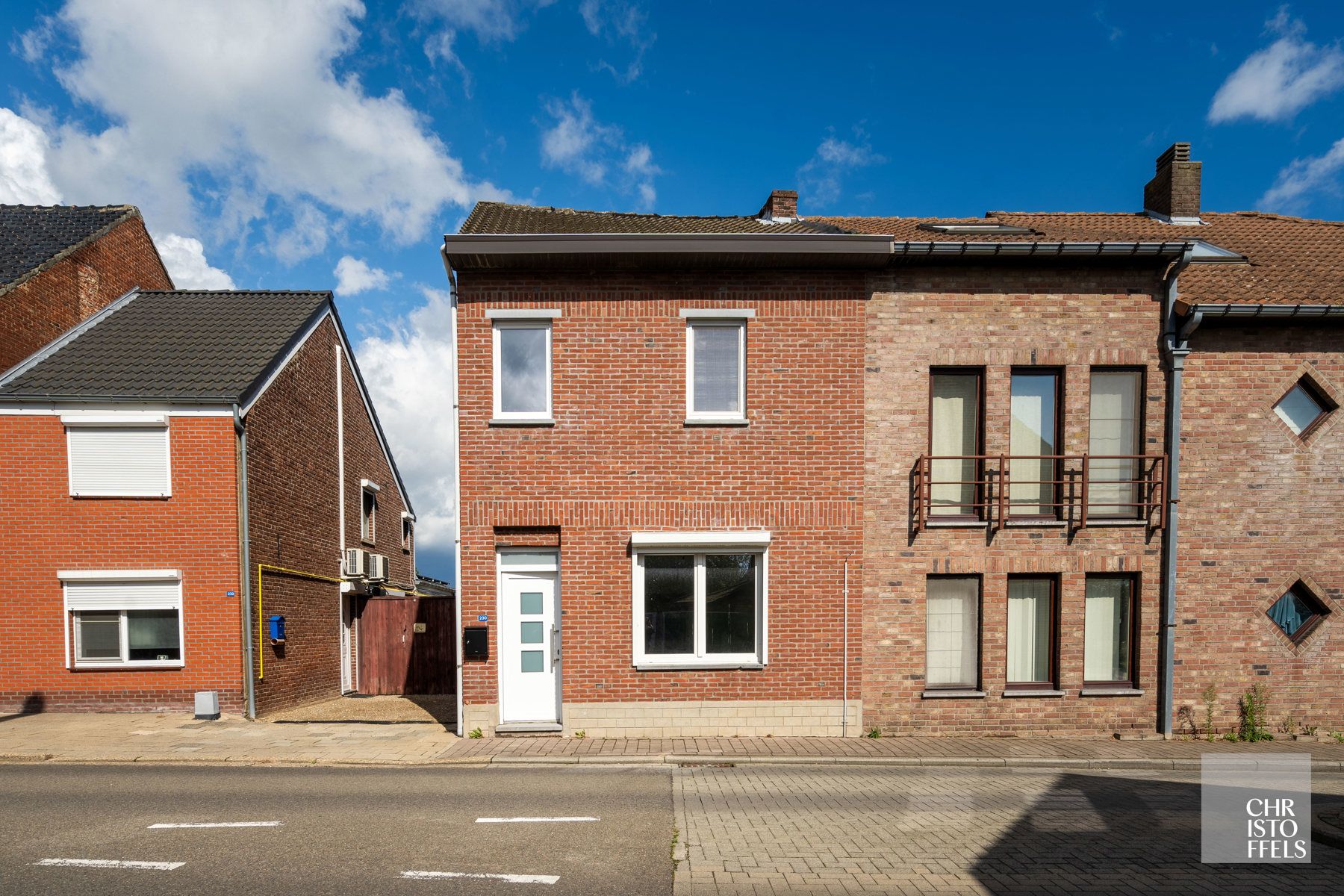 TE HUUR - Woning met 3 slaapkamers én tuin in Lanaken! foto 15