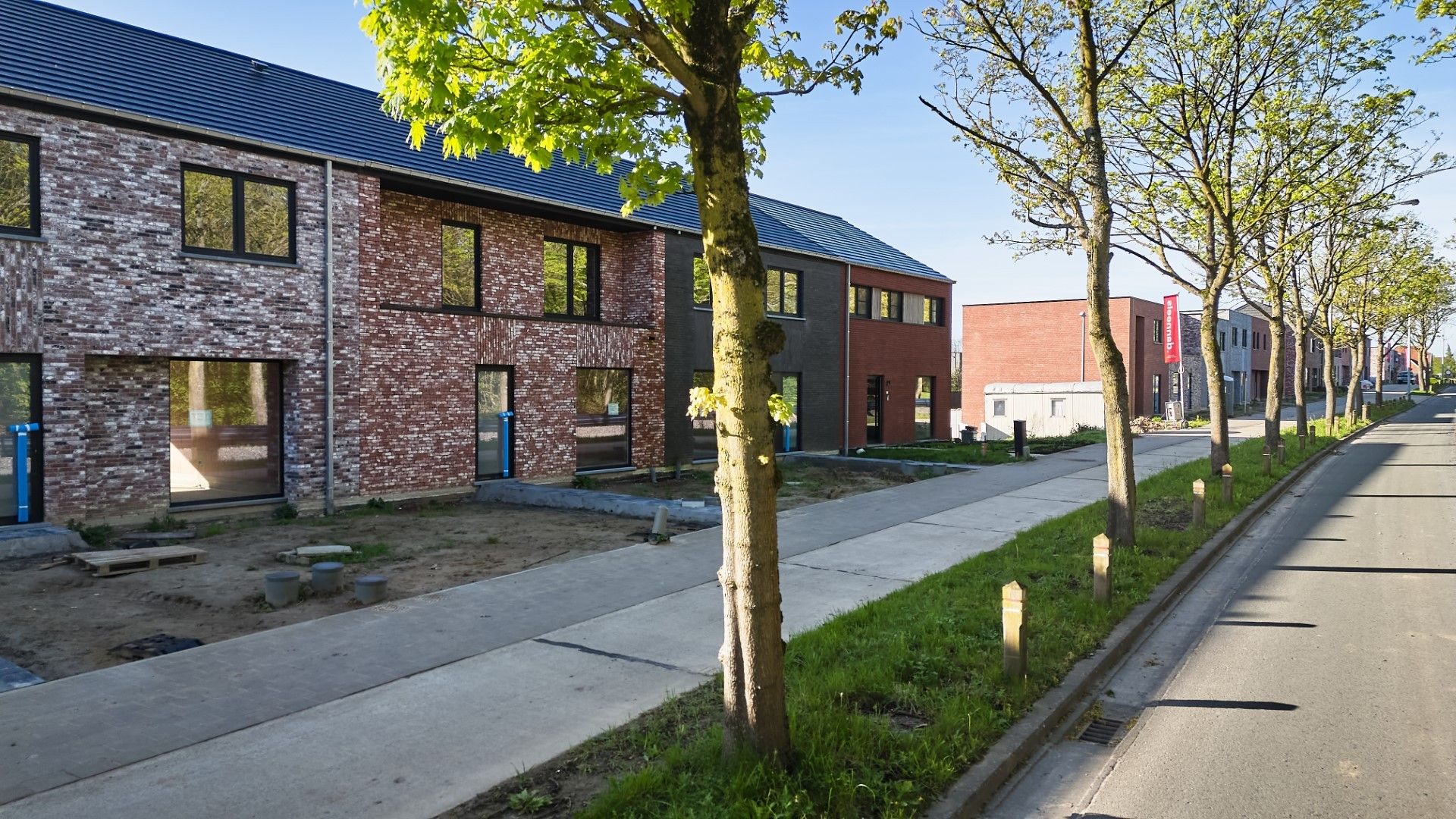 Moderne energiezuinige stadswoning met tuin foto 3