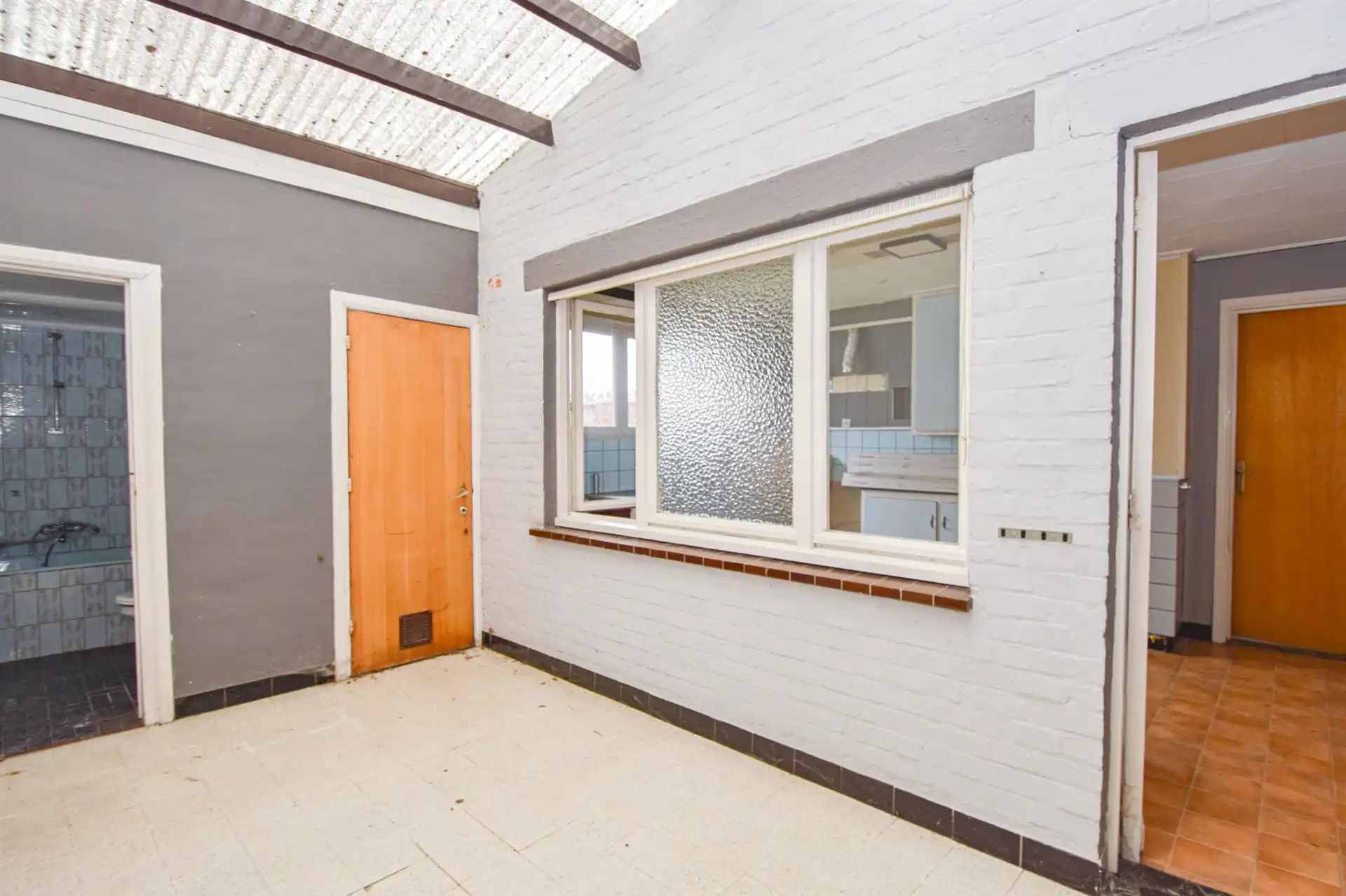 Te renoveren gezinswoning met ruime tuin in de dorpskern van De Klinge foto 15