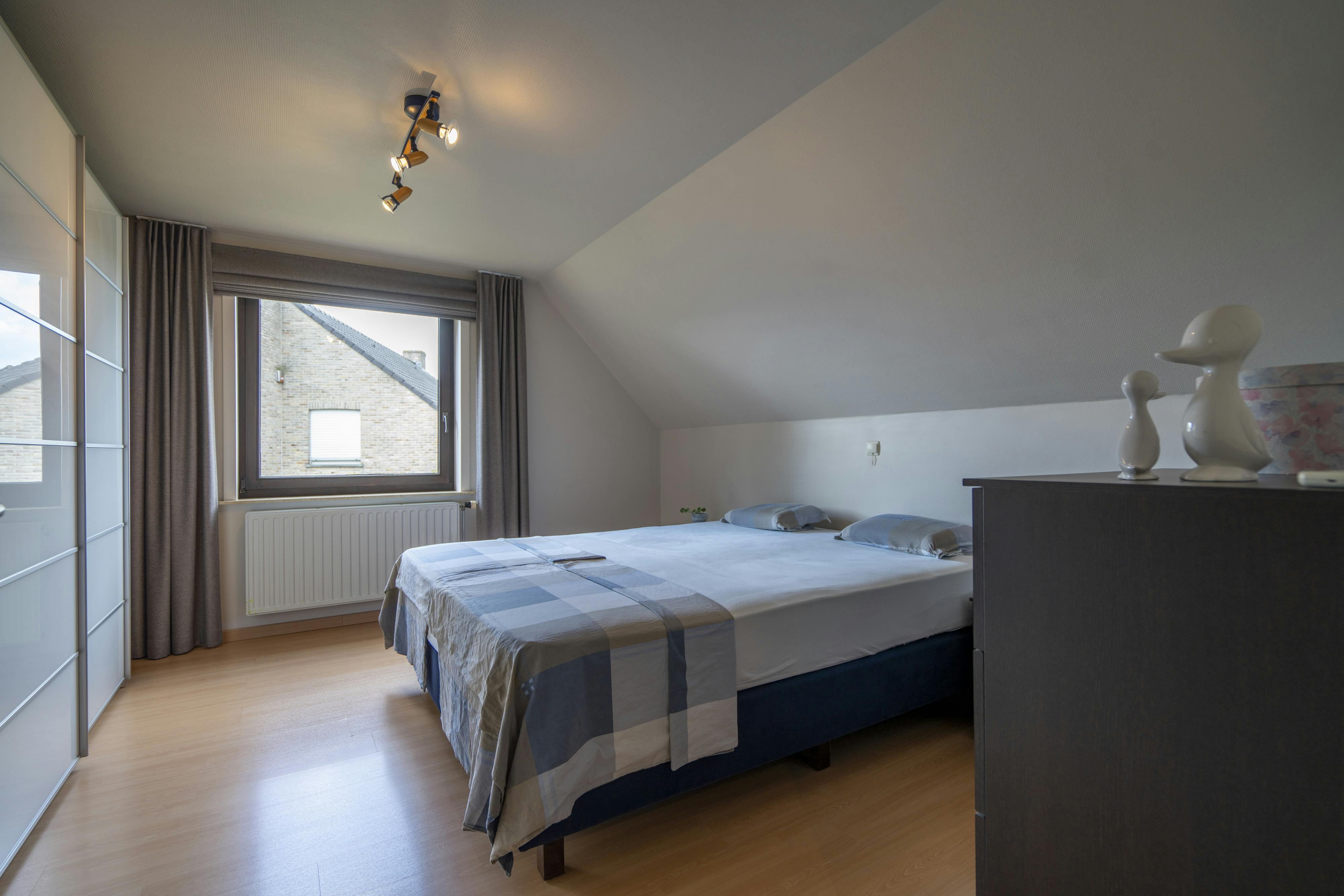 Instapklare villa in de rustige Keibeekstraat te Zwevegem foto 16