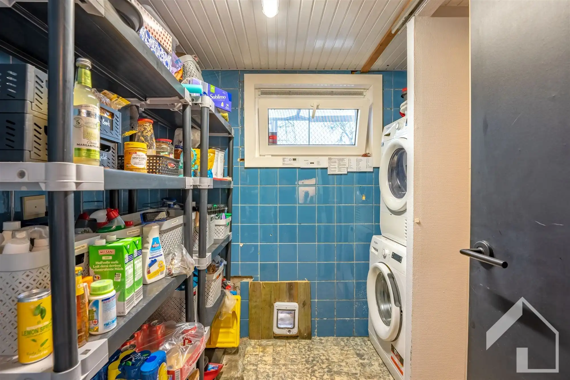 Af te werken gezinswoning op goede locatie in Wijnegem foto 8