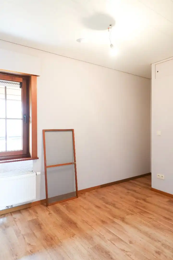 Charmante vrijstaande woning met 5 slaapkamers, ruime tuin en grote garage foto 20