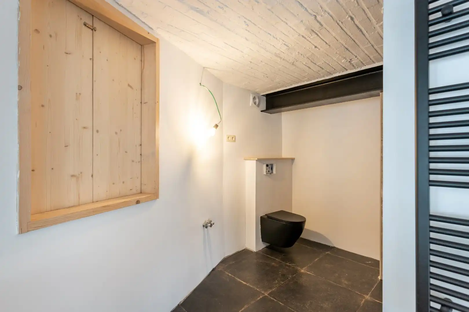 Opbrengsteigendom met gerenoveerde loft (EPC B) en atelier (100m²) naast het station van Braine-le-Comte foto 15