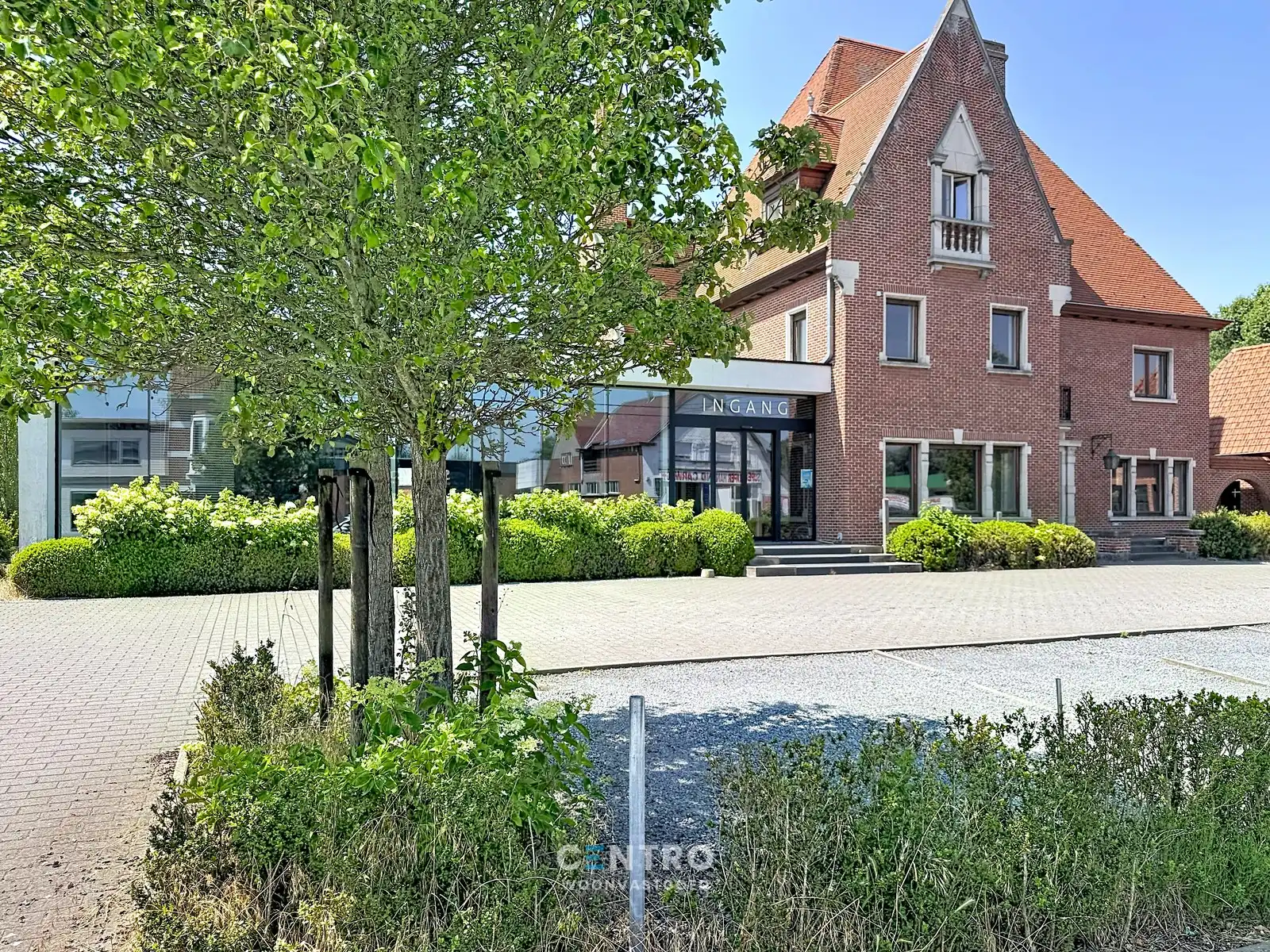 Commerciële site met woonst op toplocatie te Roeselare! foto 19