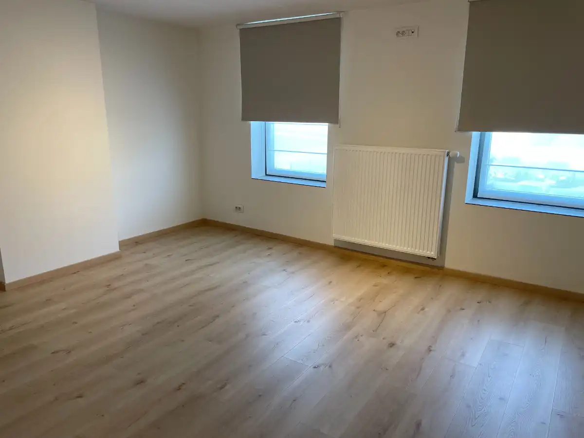 Twee slaapkamer gezinswoning (type halfopen) met ruim terras foto 19