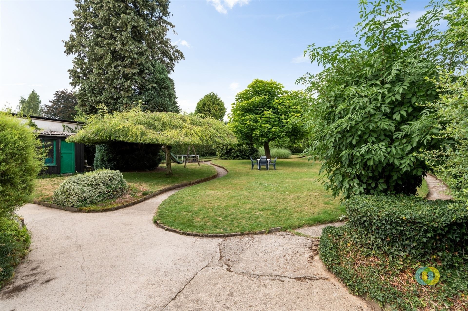 Karaktervolle villa op mooi perceel foto 22